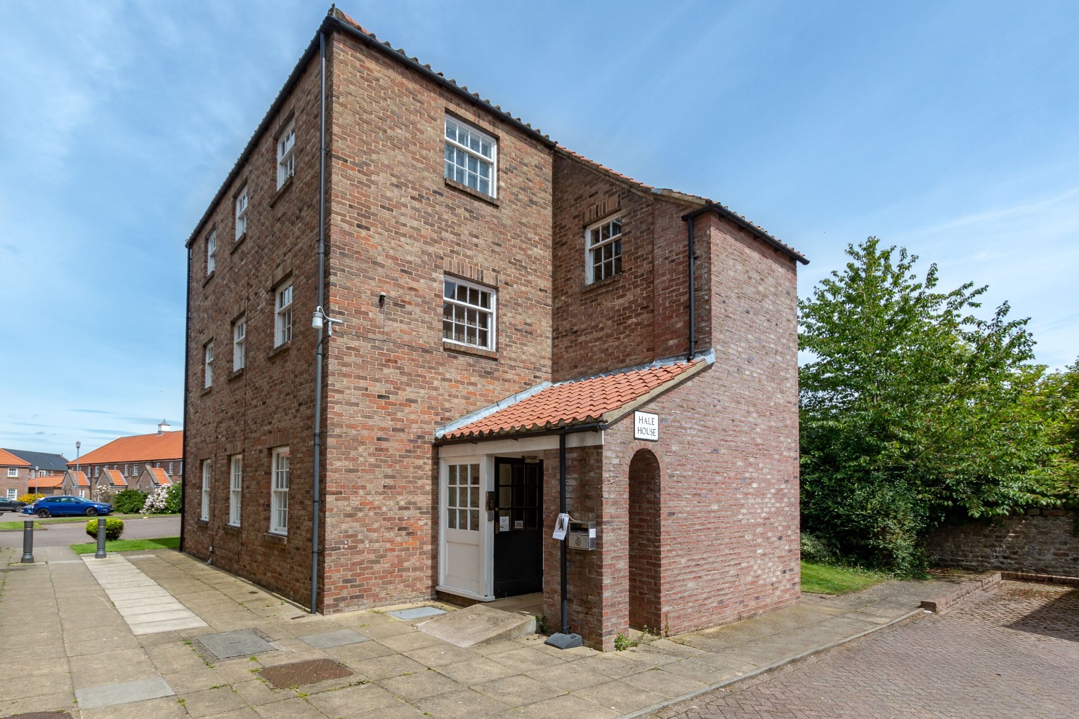 1 bed flat to rent in Grammar School Court, North Yorkshire - Property Image 1