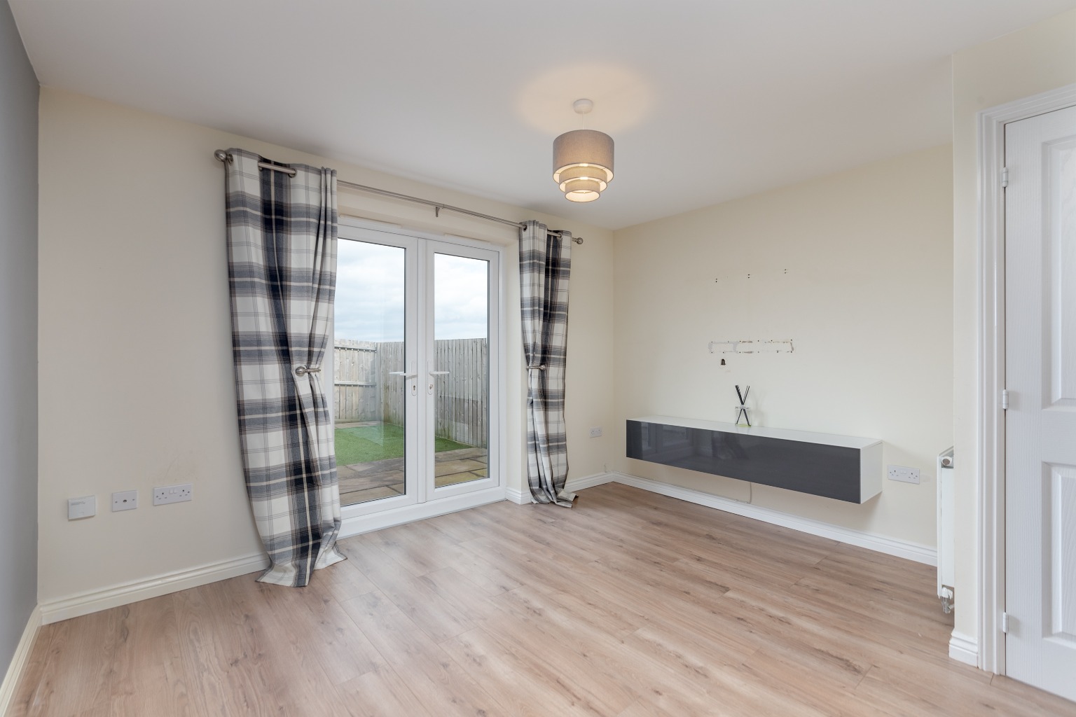 2 bed end of terrace house to rent in Tulip Avenue, Catterick Garrison  - Property Image 3