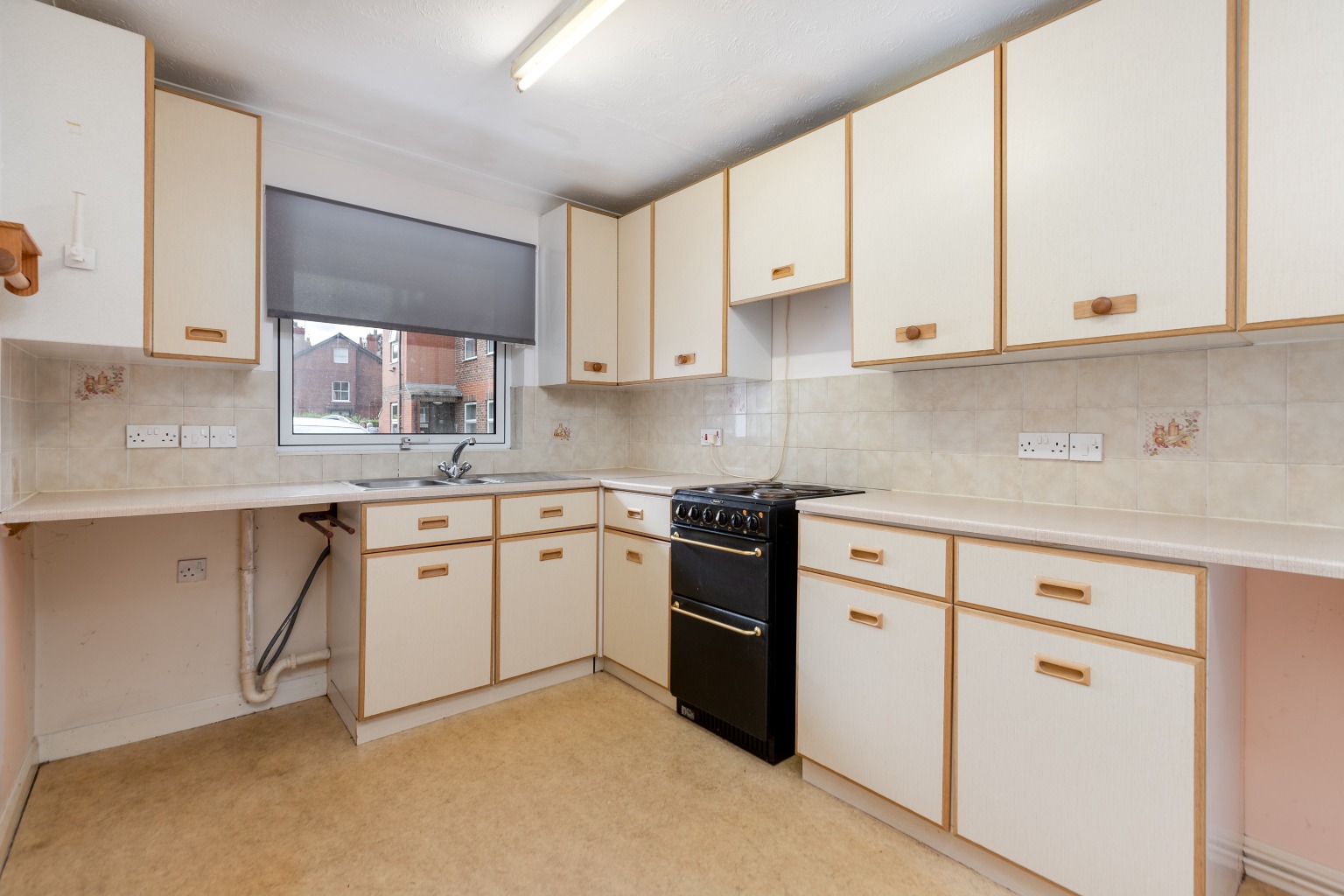 2 bed ground floor flat to rent in South Parade, Northallerton  - Property Image 2