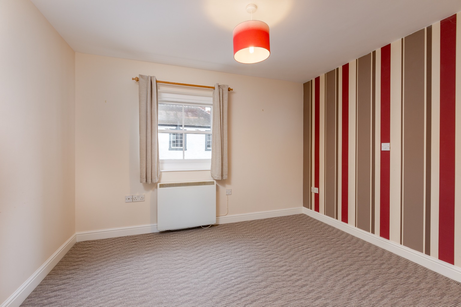 1 bed flat to rent in Market Place, Ripon  - Property Image 5
