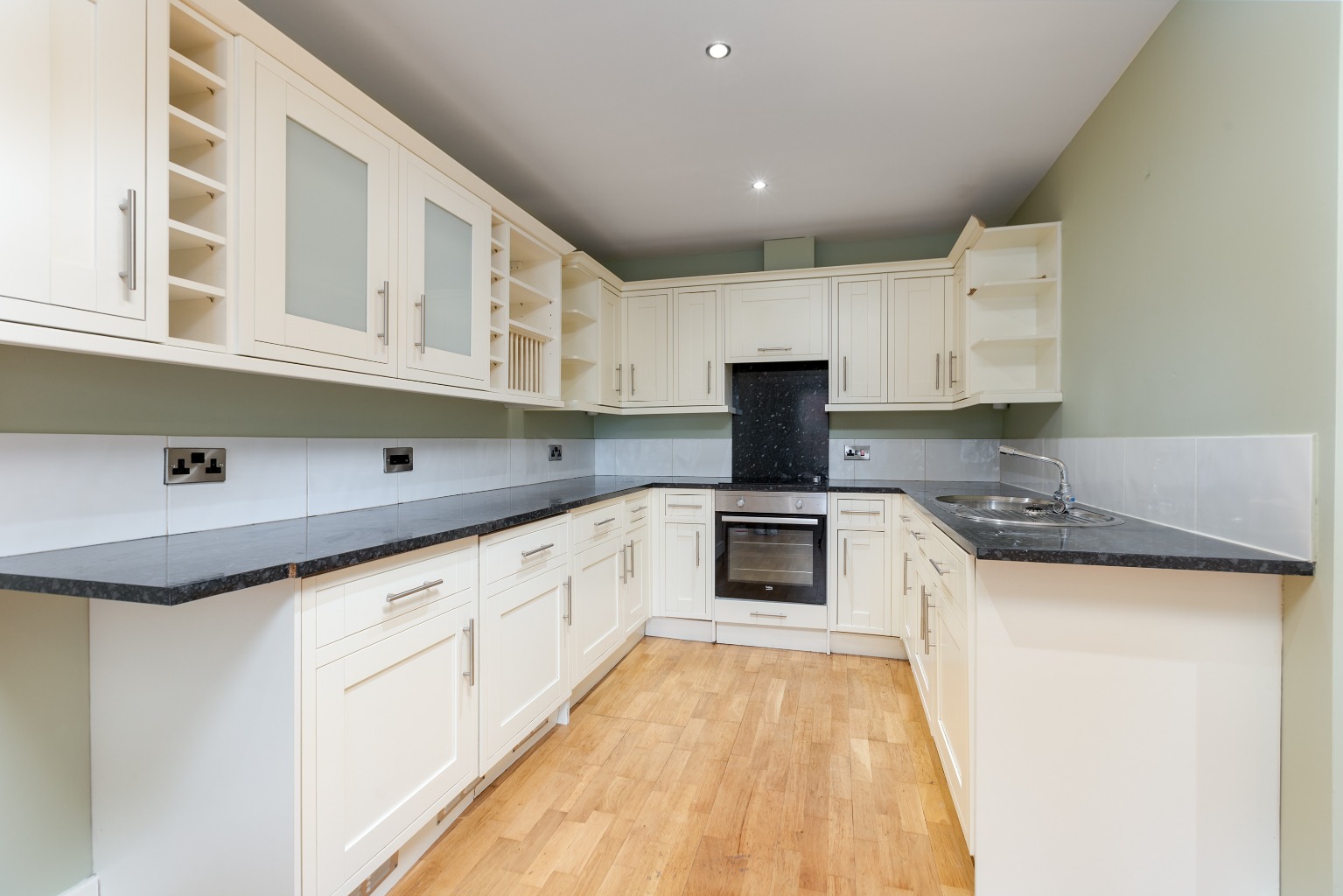 2 bed ground floor flat to rent in Hargreave Terrace, Darlington  - Property Image 3