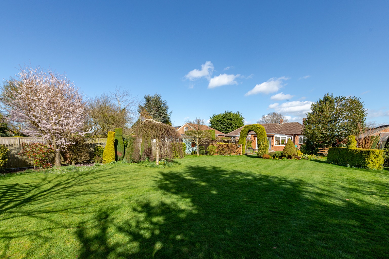 3 bed semi-detached bungalow for sale in Gatherley Road, Richmond  - Property Image 11