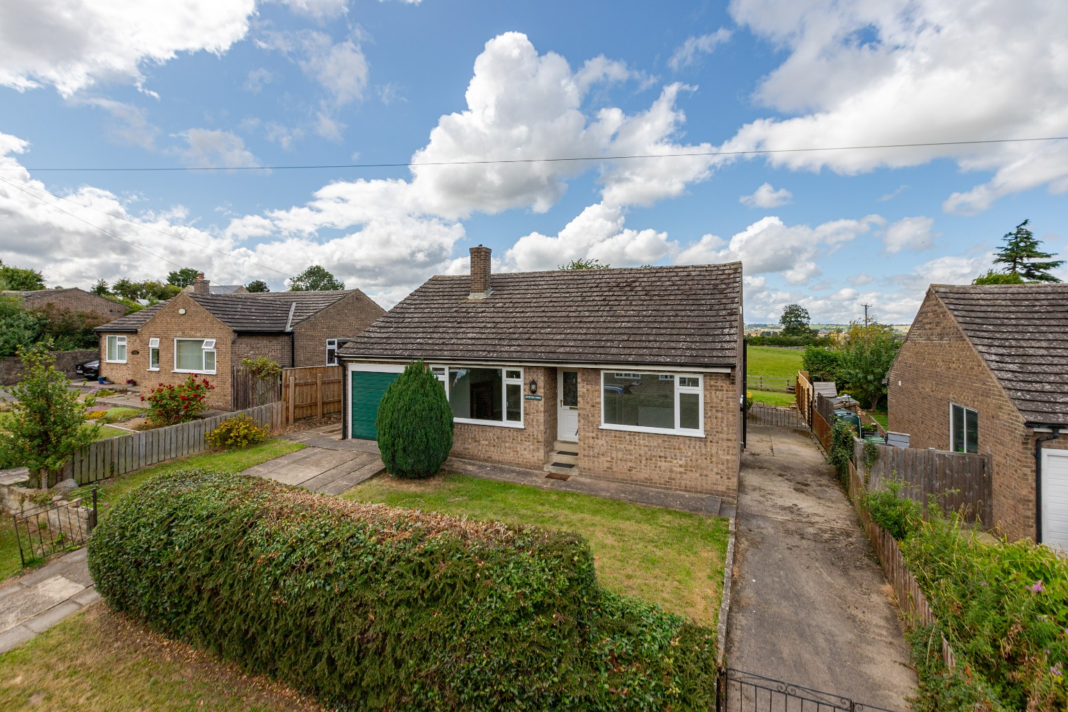 3 bed detached bungalow to rent in Station Road, Bedale  - Property Image 1