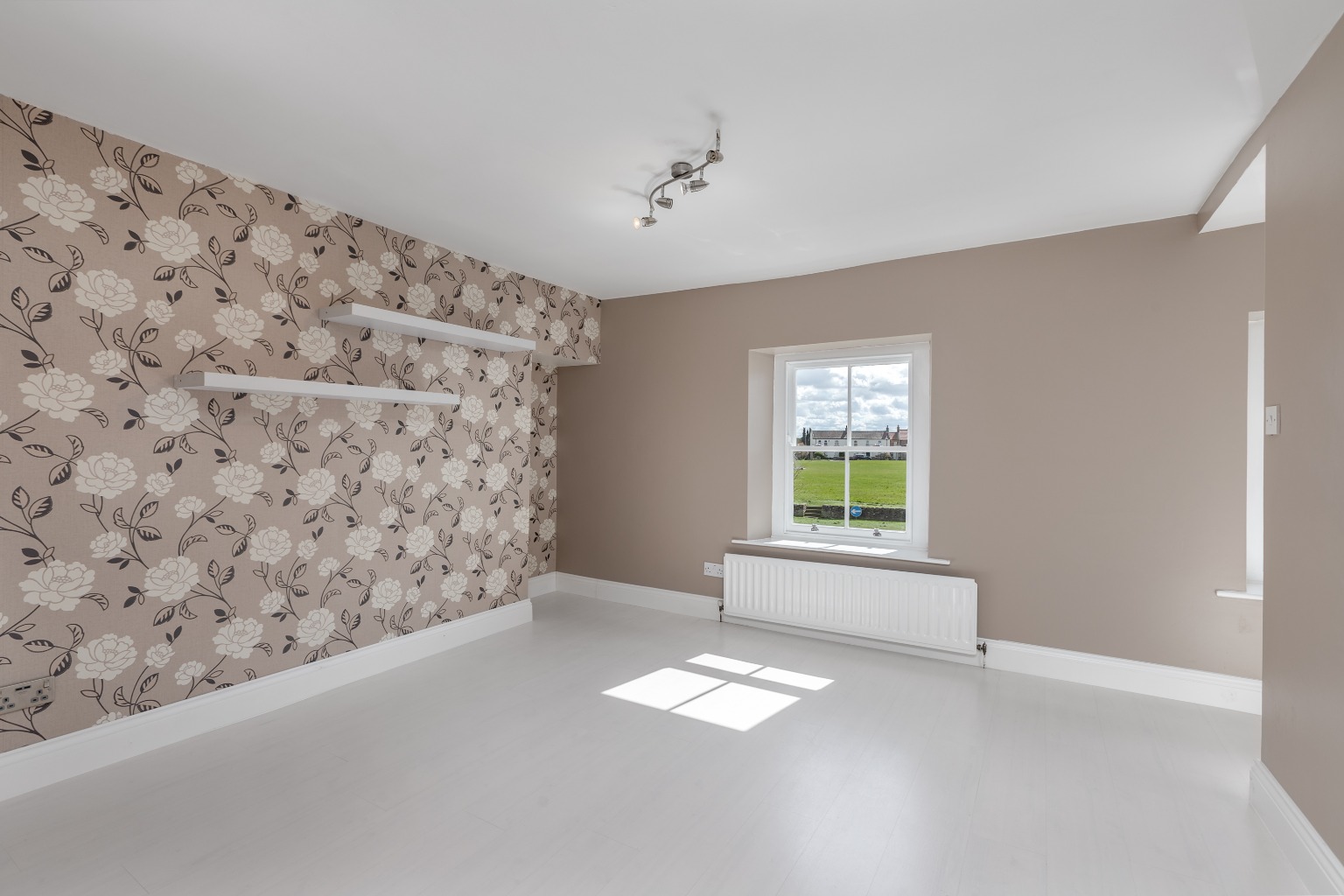 3 bed terraced house for sale in Northside, Richmond  - Property Image 8