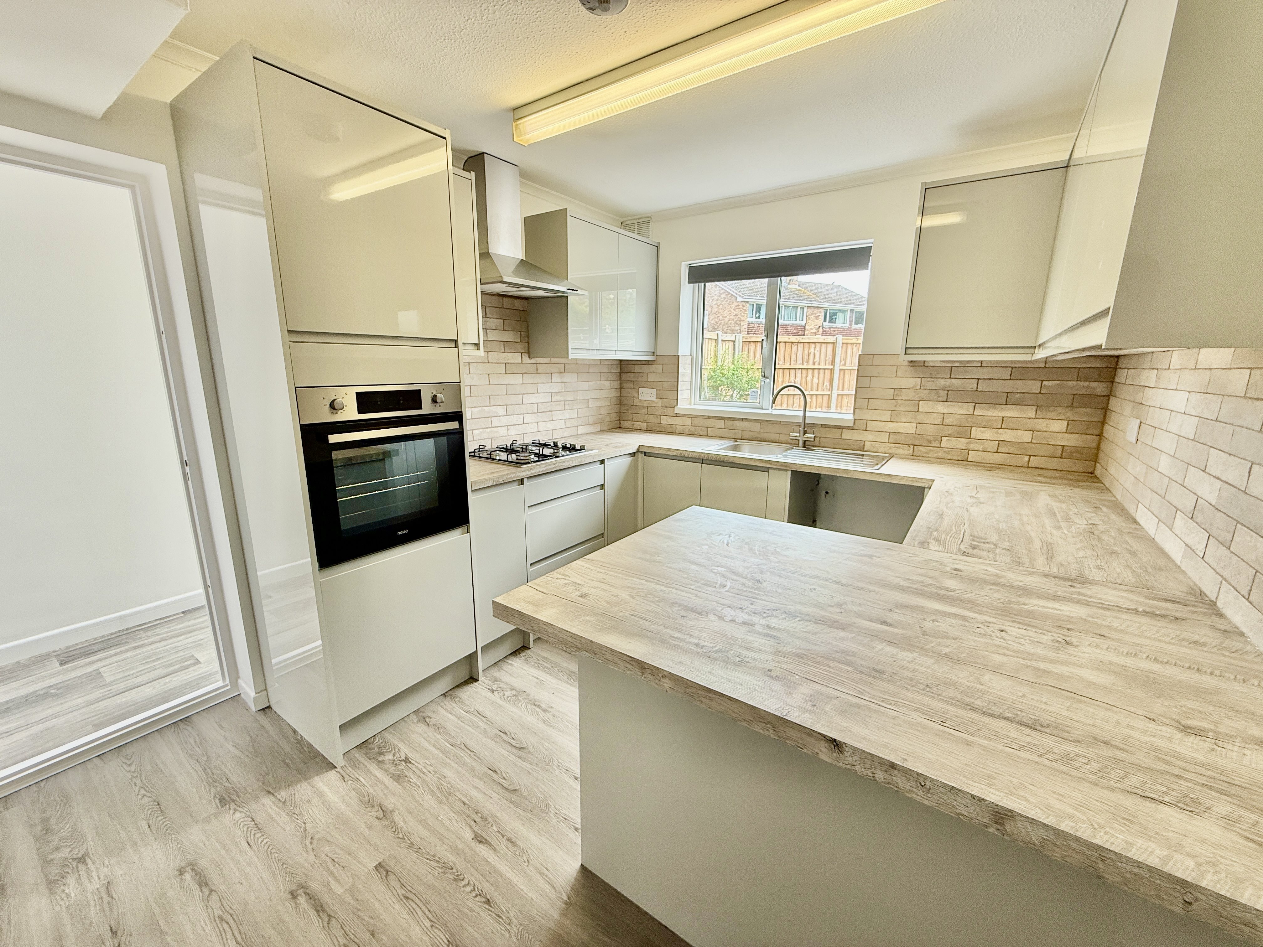 3 bed house to rent in Fosse Close, Nailsea  - Property Image 2