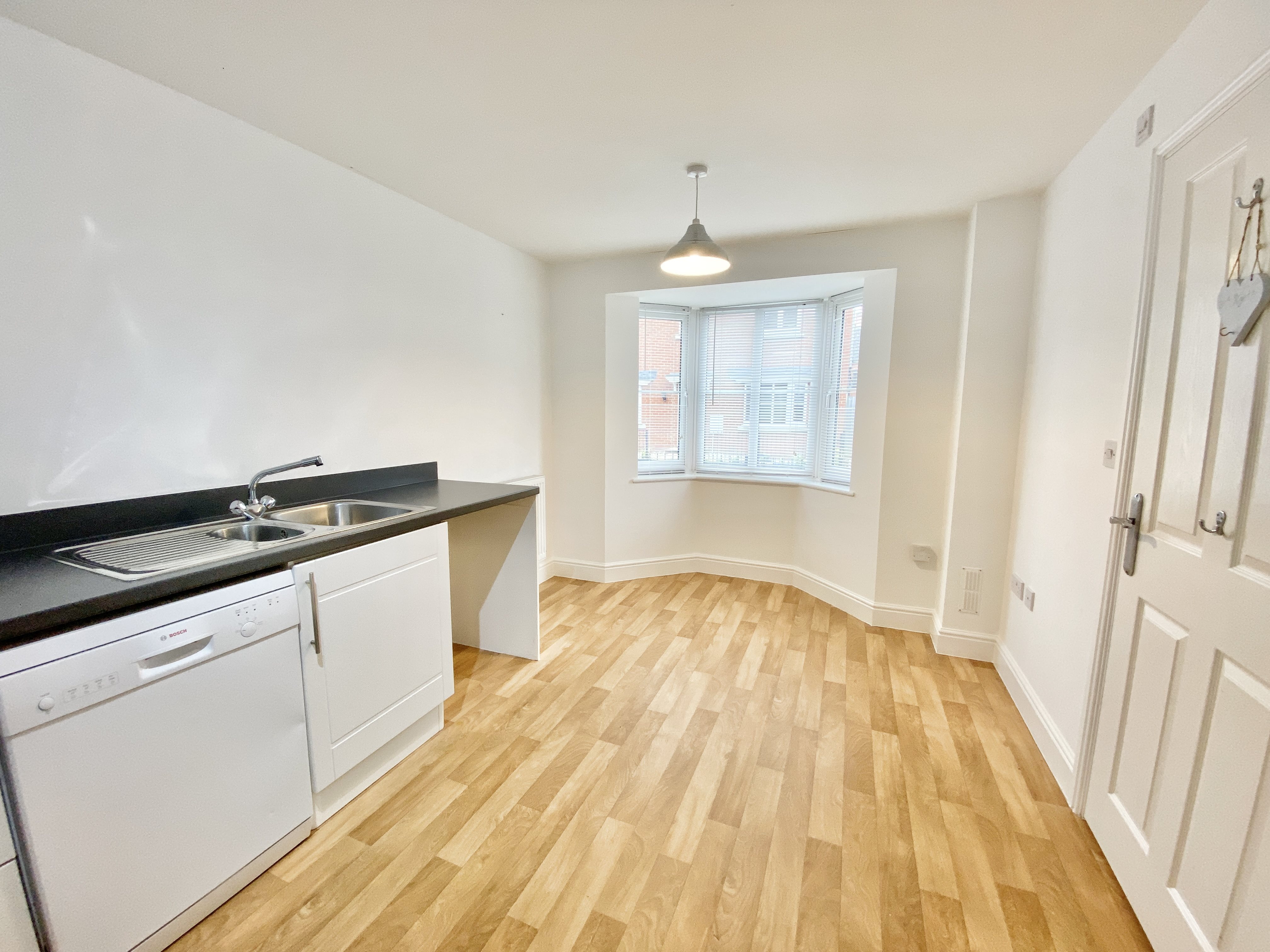 4 bed house to rent in Thompson Way, West Wick, BS24 2