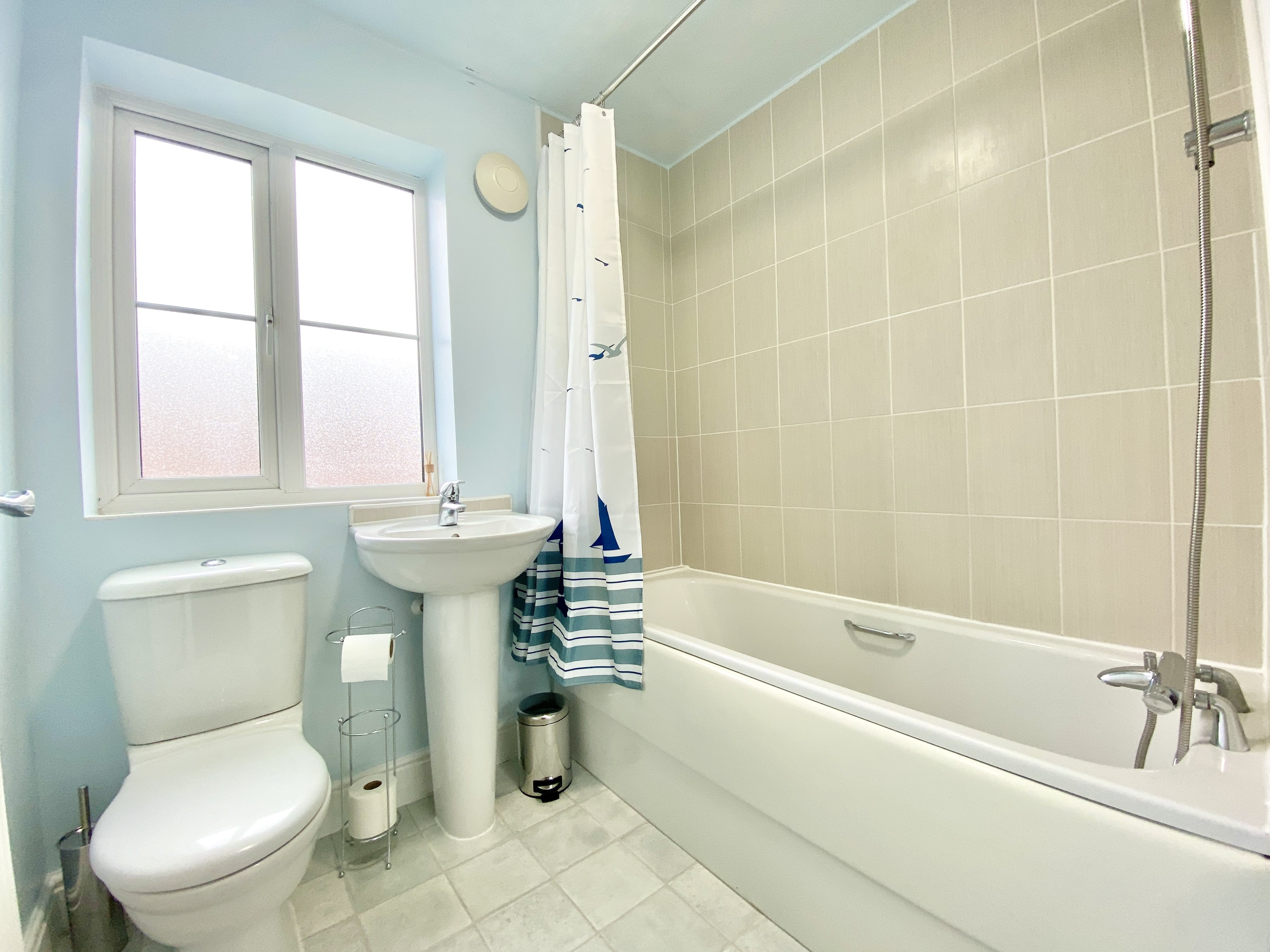 4 bed house to rent in Thompson Way, West Wick, BS24 12