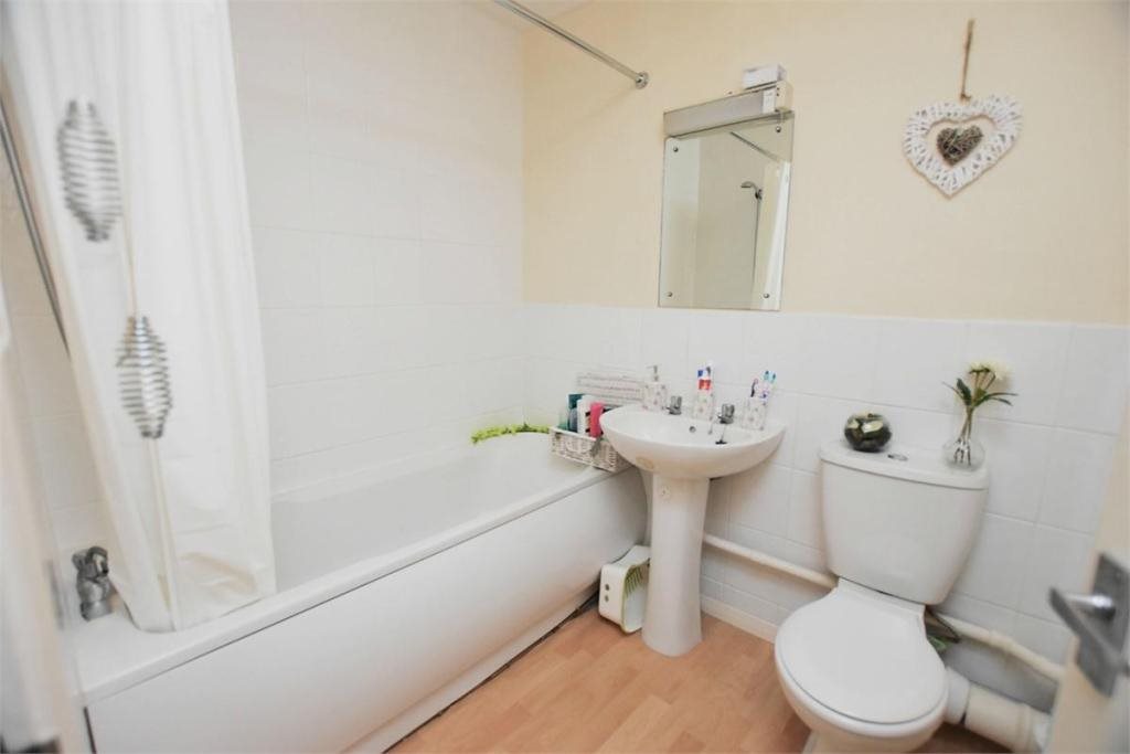 2 bed house to rent in Priston Close, Worle  - Property Image 7