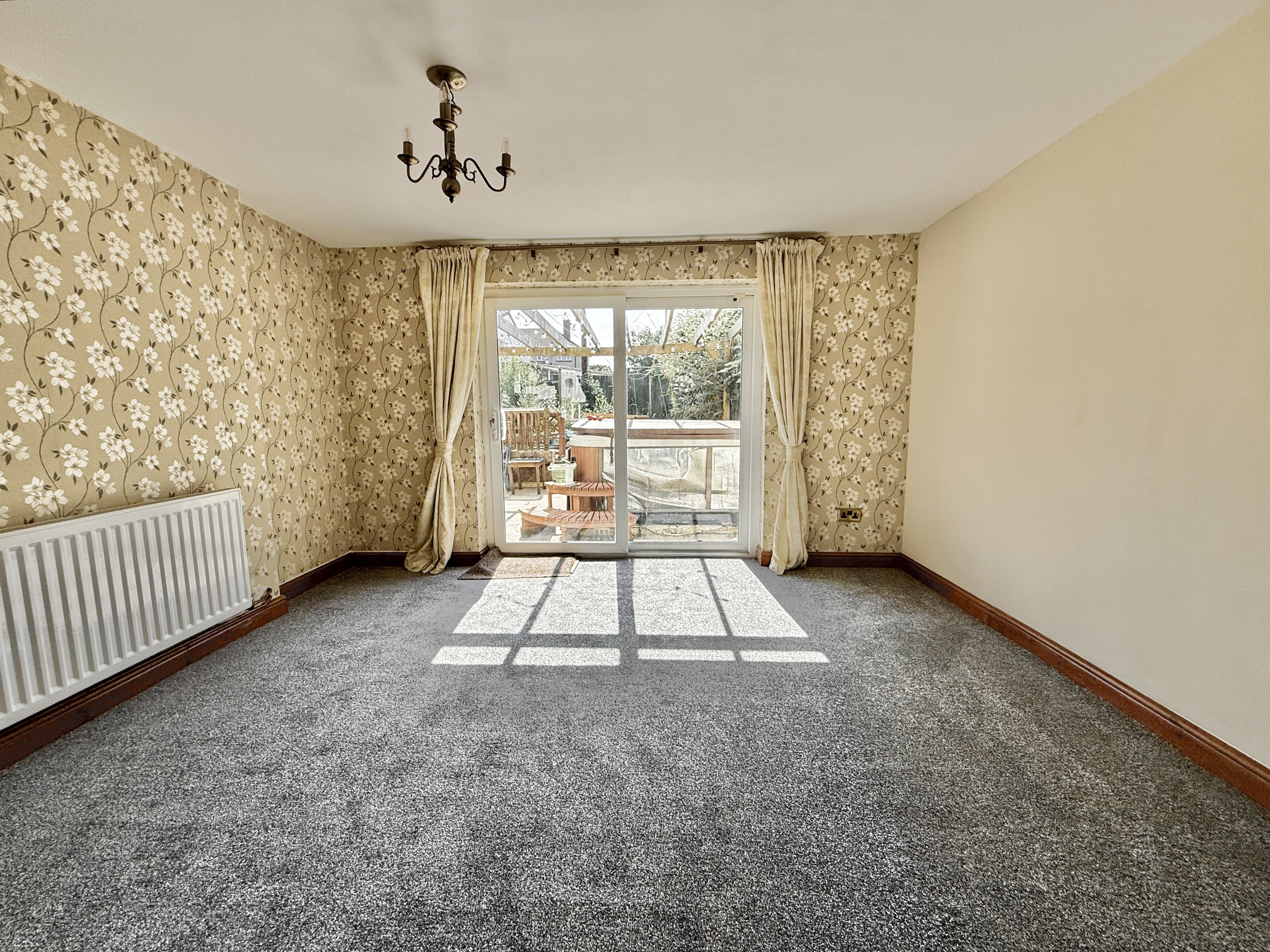 3 bed house to rent in Greenfield Crescent, Nailsea, BS48  - Property Image 2