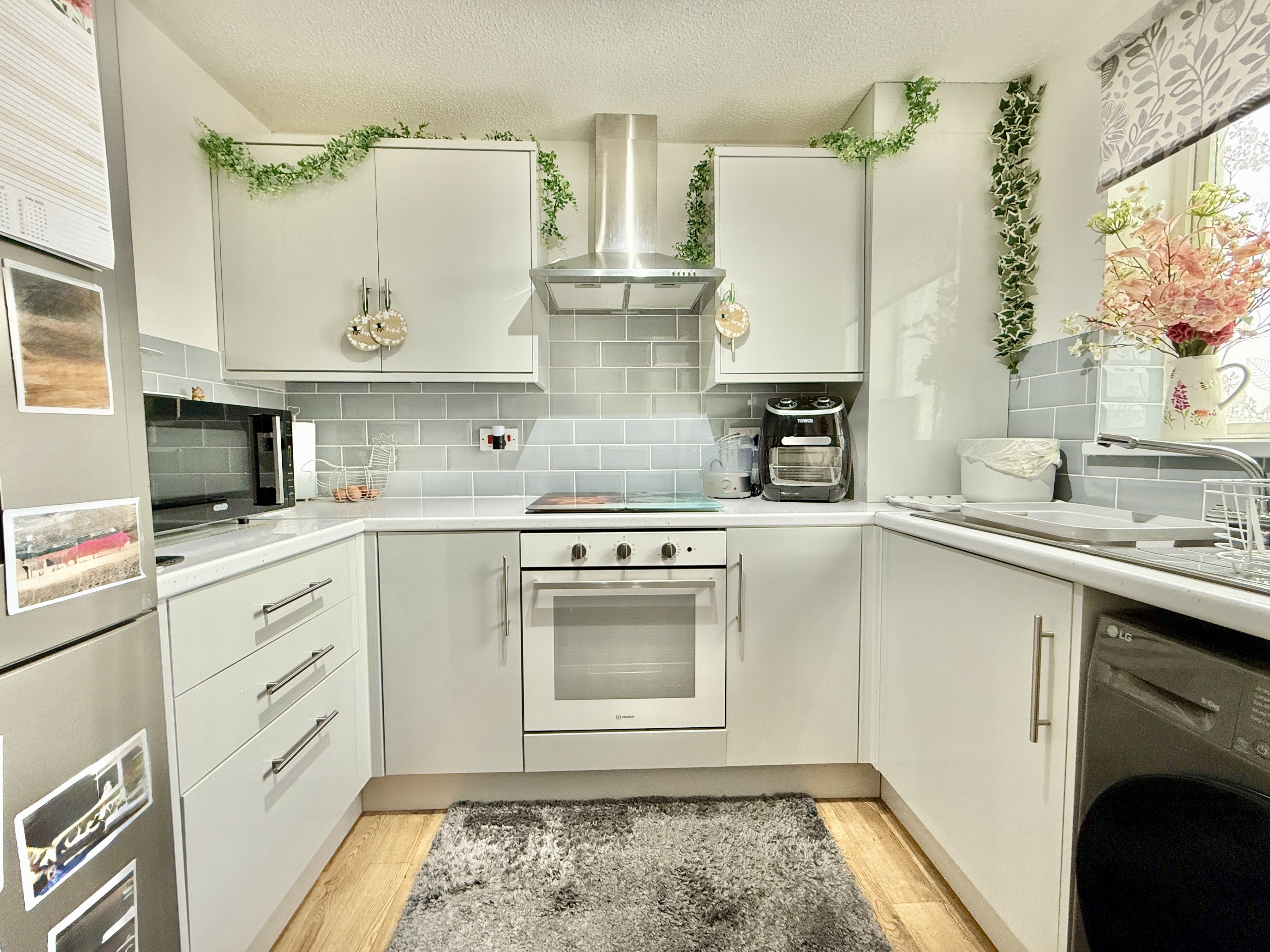 2 bed house to rent in Honeysuckle Place, Weston-Super-Mare  - Property Image 2