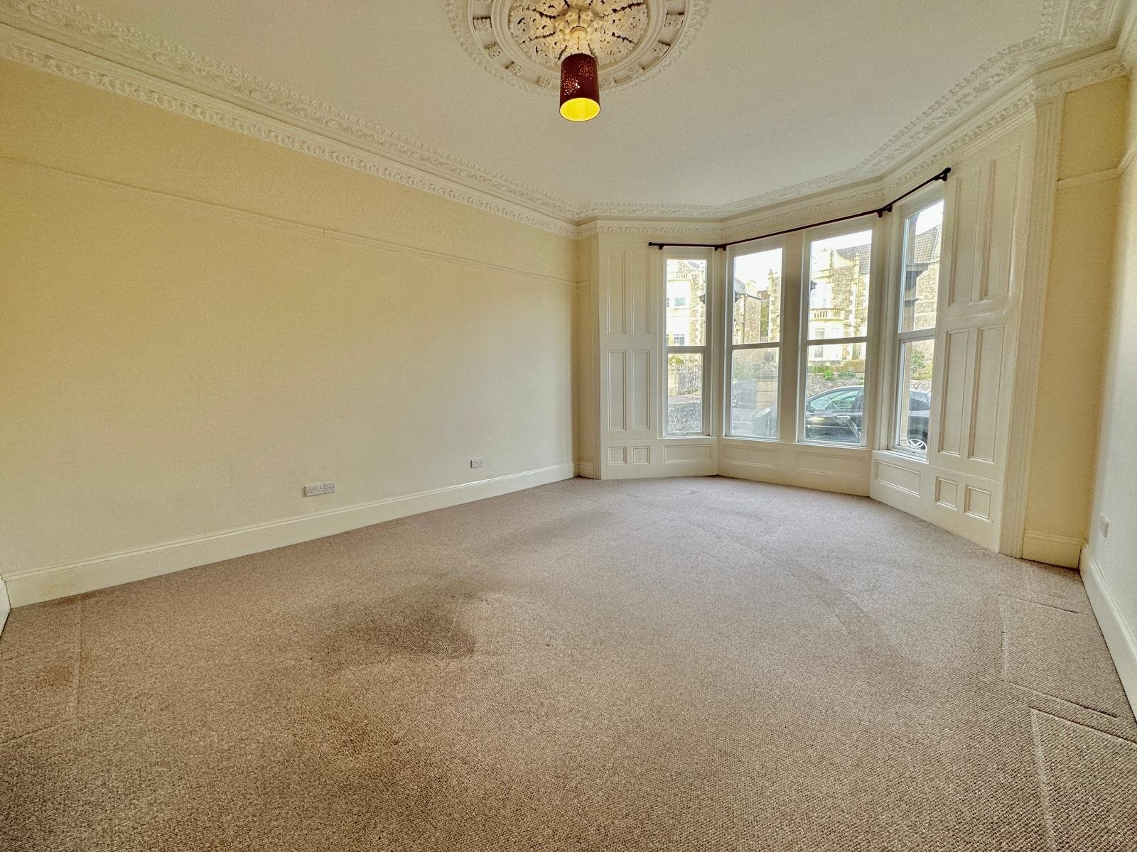 2 bed flat to rent in Grove Park Road, Weston-super-Mare, BS23  - Property Image 2