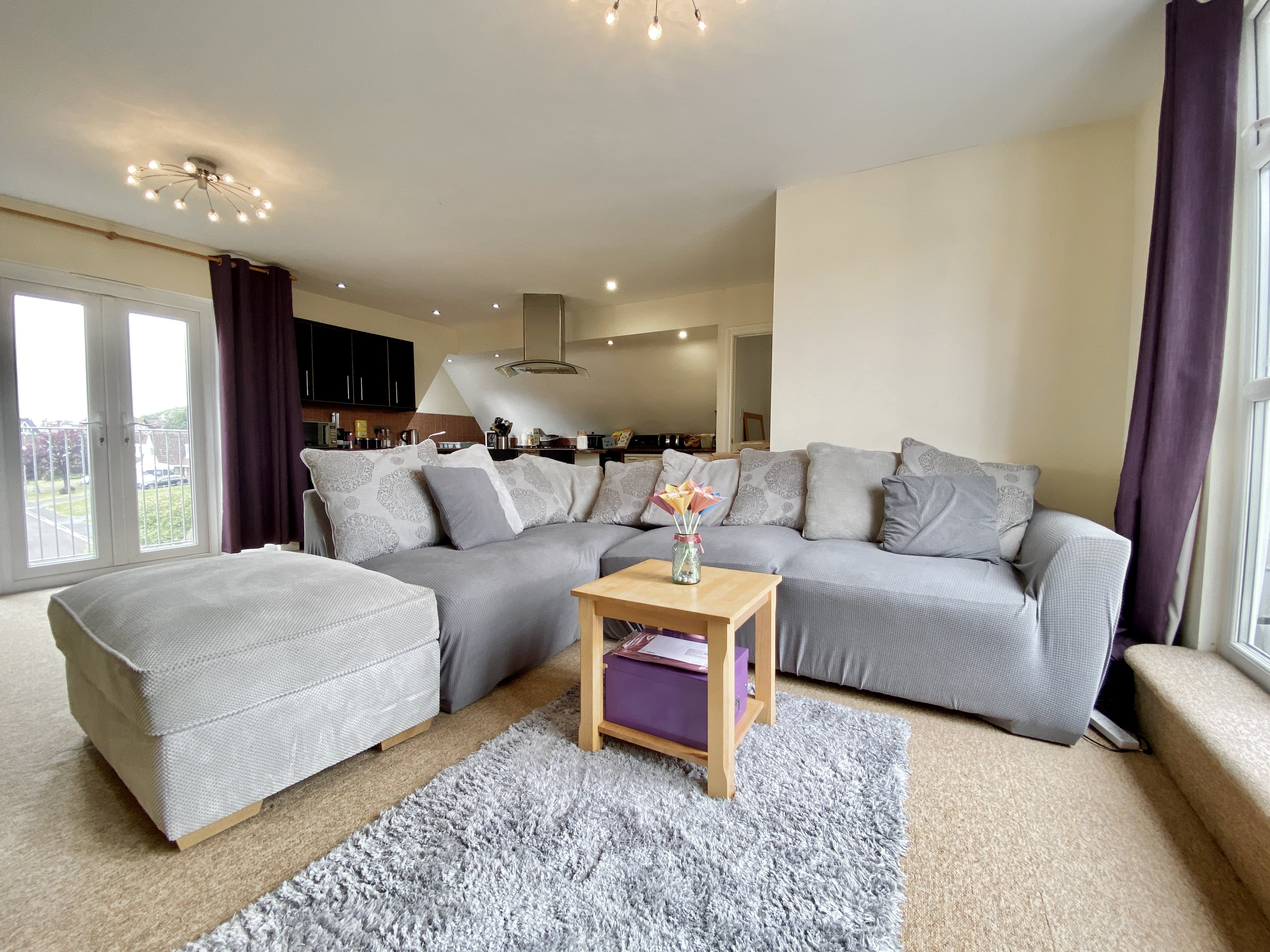 2 bed flat to rent in Grove Park Road, Weston-super-Mare, BS23  - Property Image 2