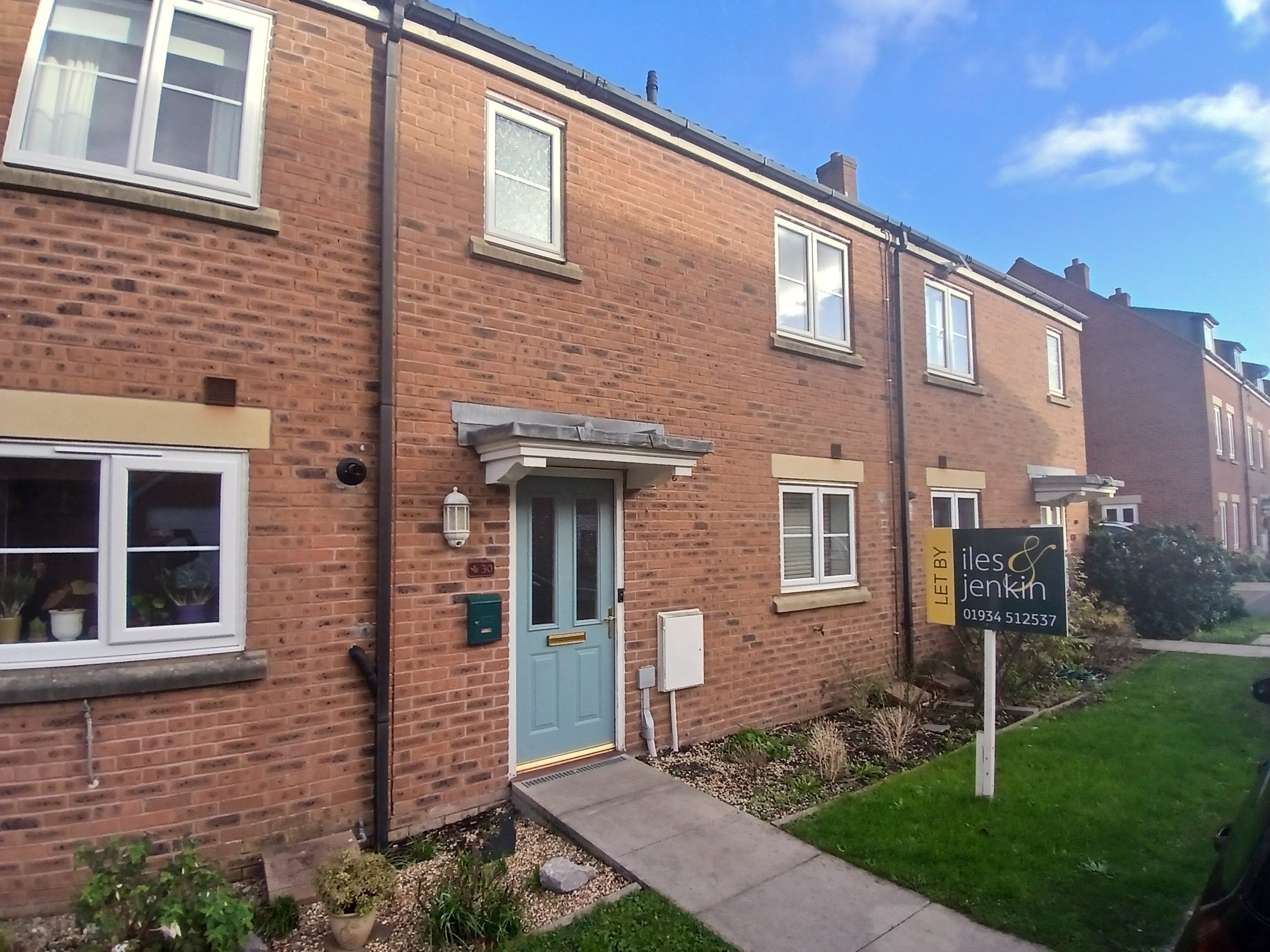 3 bed terraced house to rent in Stroud Way, Weston Village  - Property Image 1