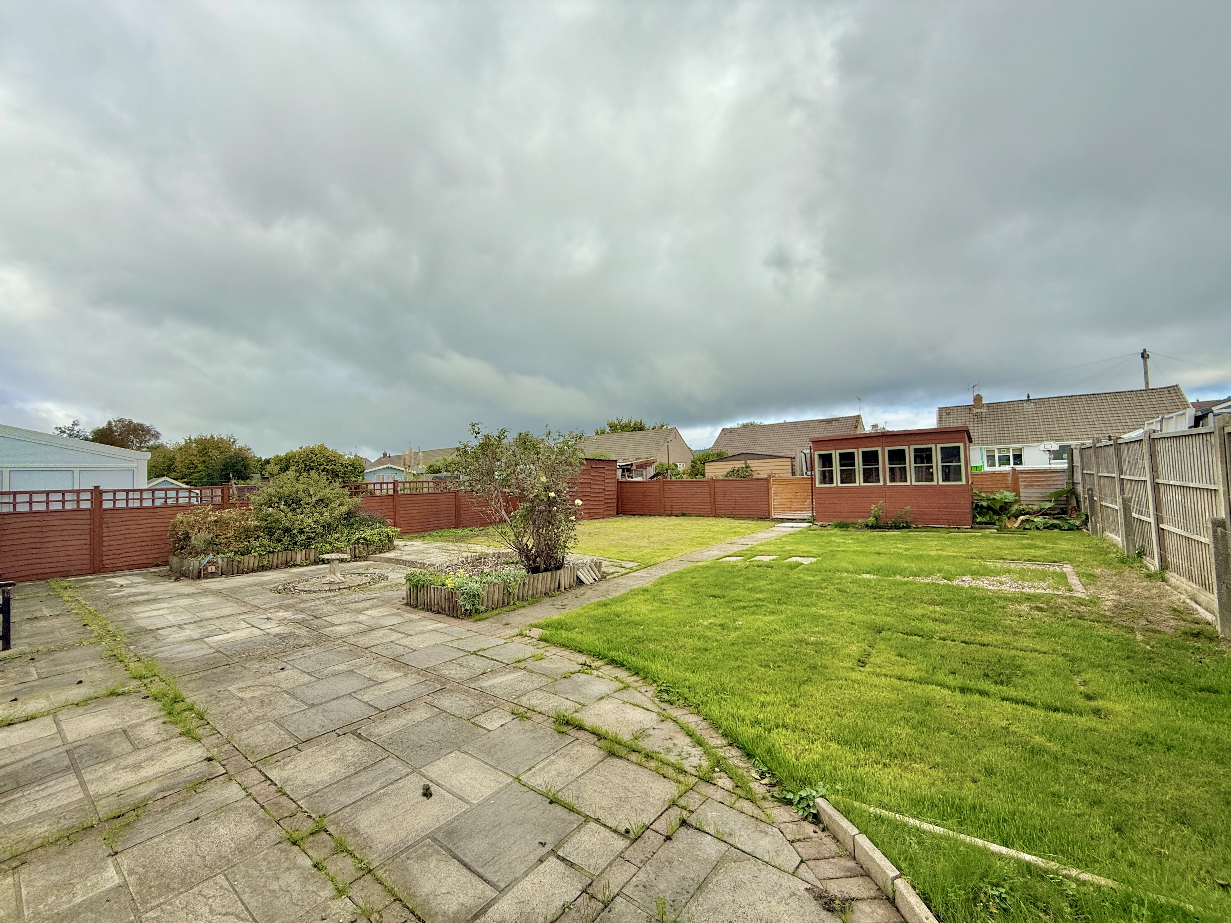 3 bed semi-detached bungalow to rent in Heathfield Road, Nailsea, BS48 15