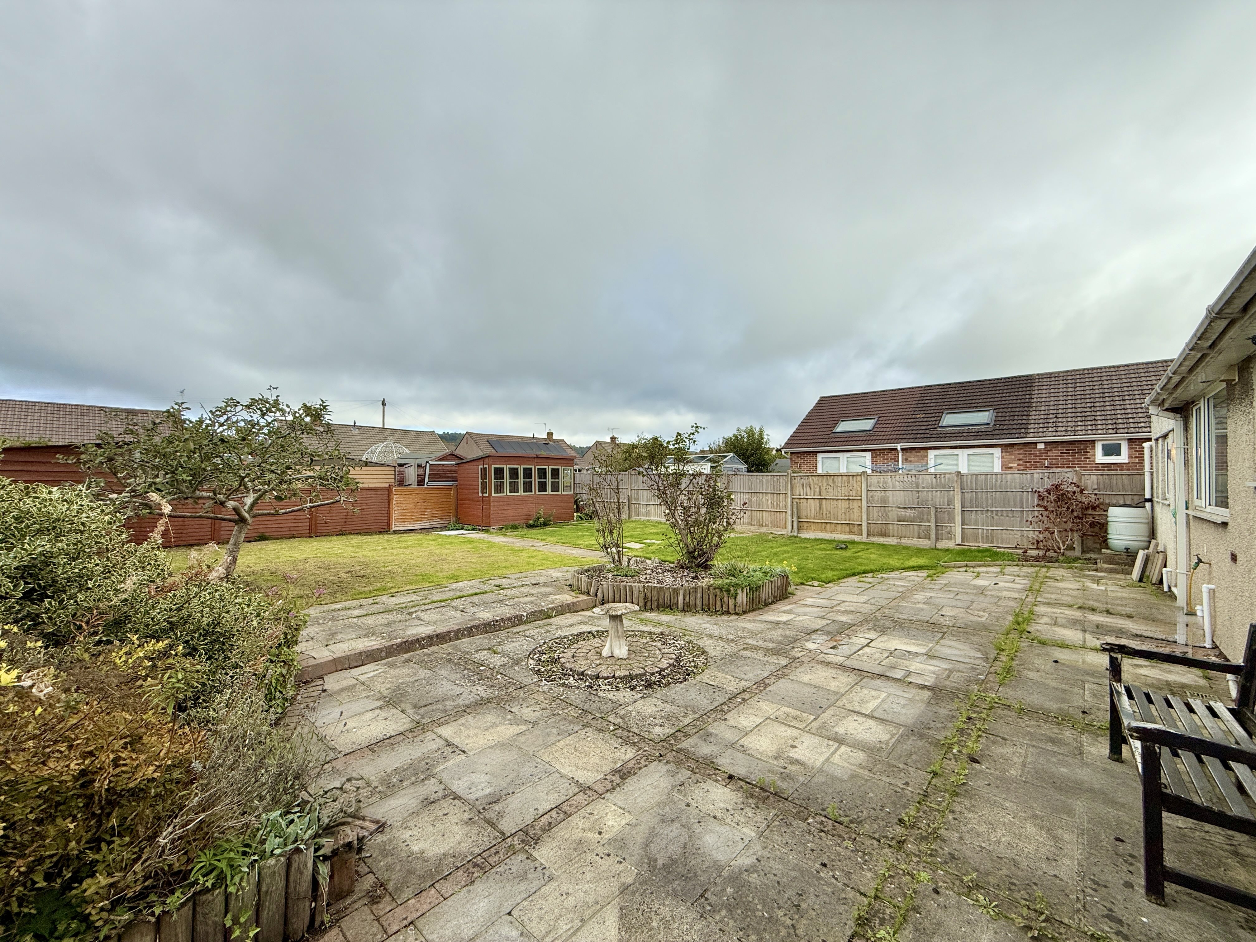 3 bed semi-detached bungalow to rent in Heathfield Road, Nailsea, BS48 16