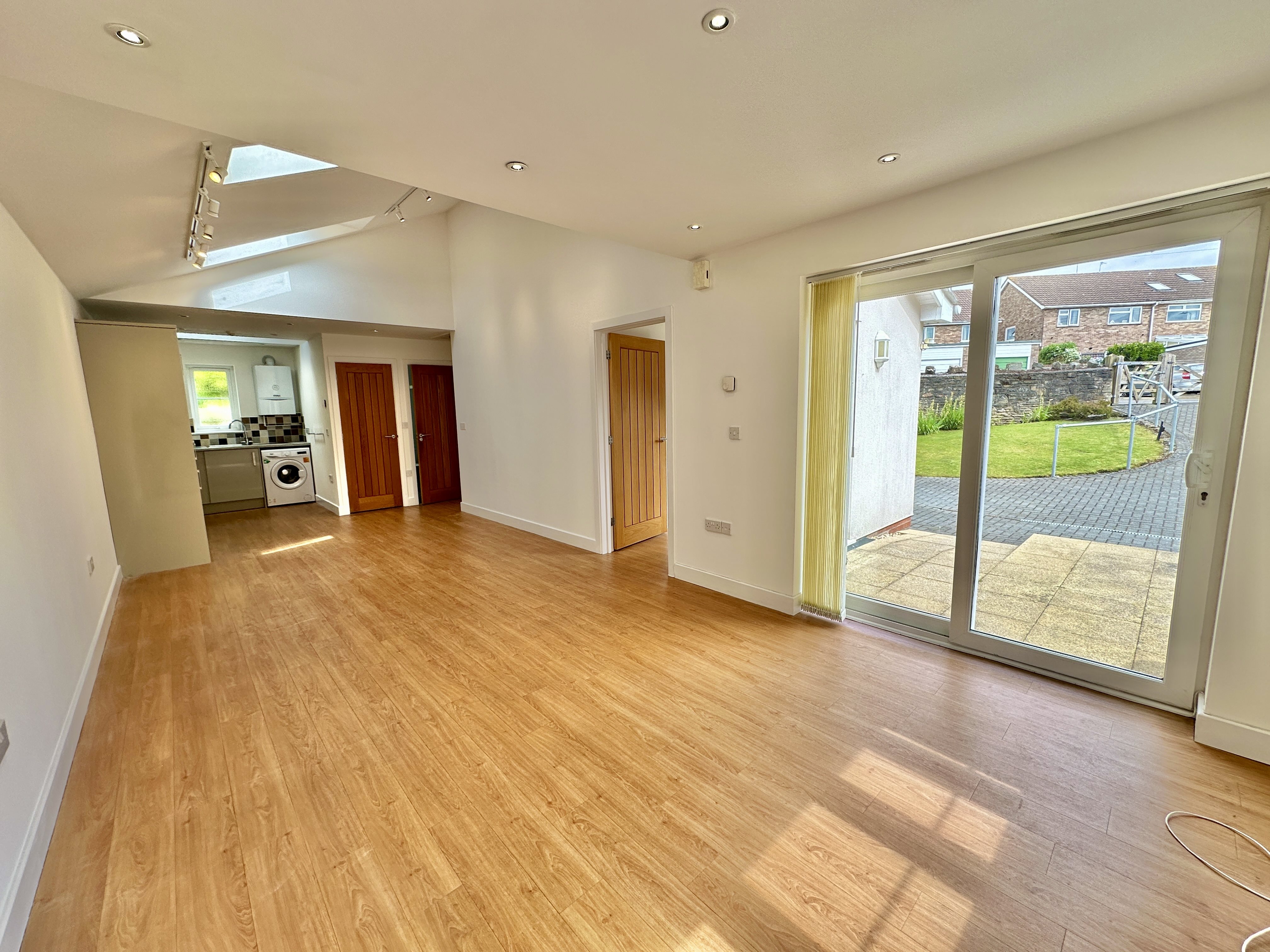 2 bed detached bungalow to rent in Pound Lane, Nailsea  - Property Image 4