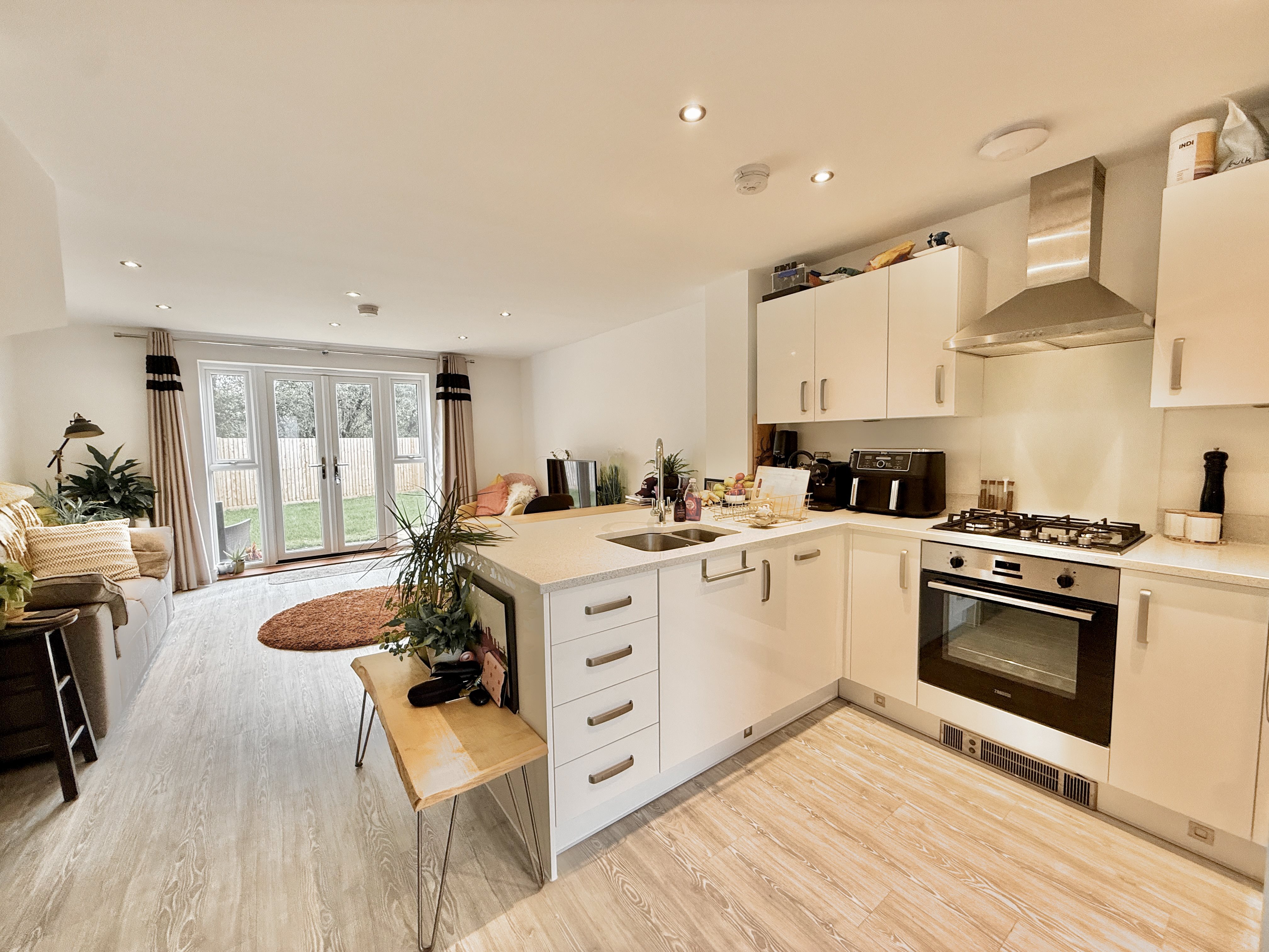 2 bed house to rent in Willow Tree Fields, Nailsea, BS48  - Property Image 2
