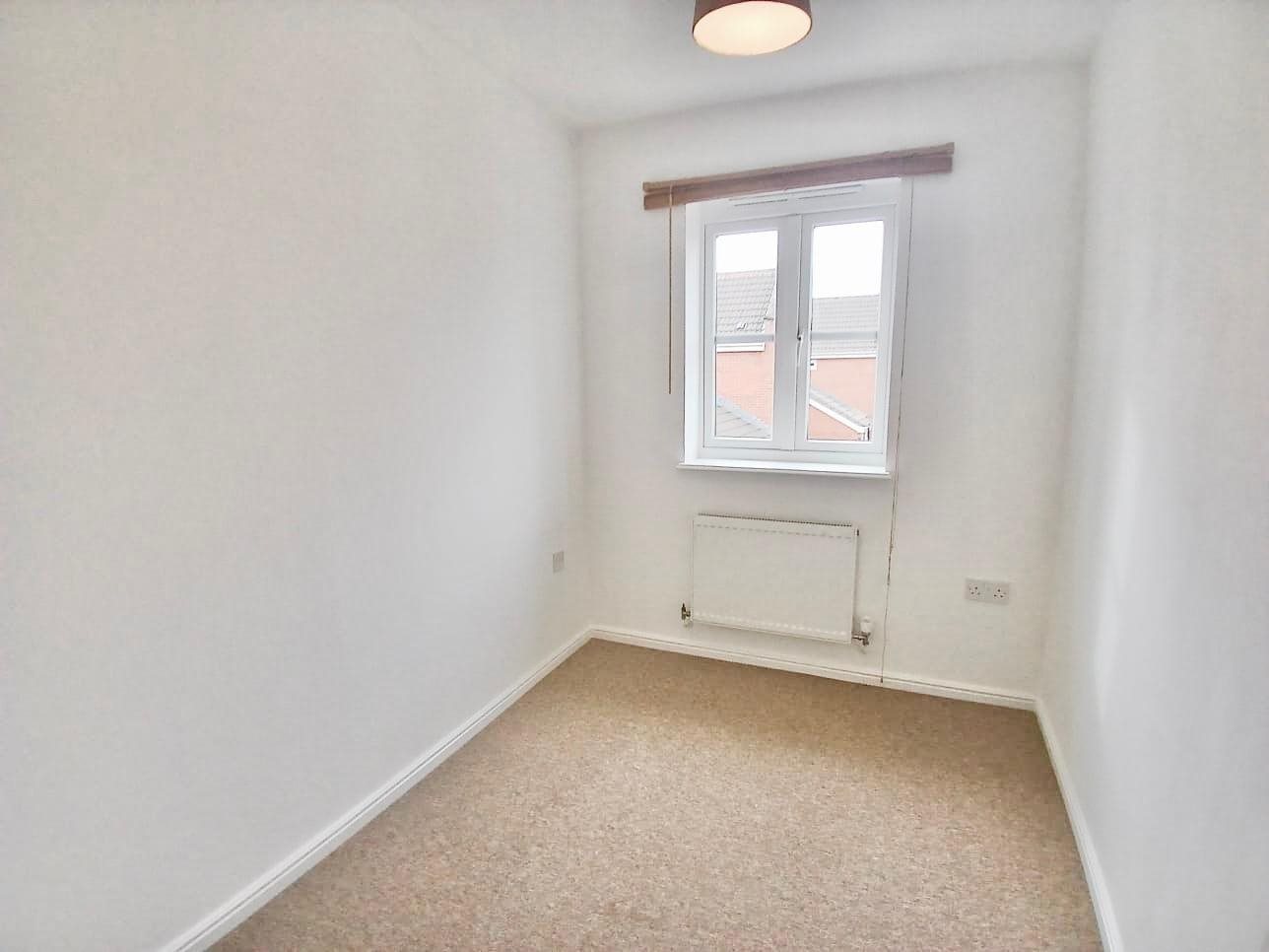 3 bed semi-detached house to rent in Oaktree Place, Str Georges, BS22  - Property Image 7