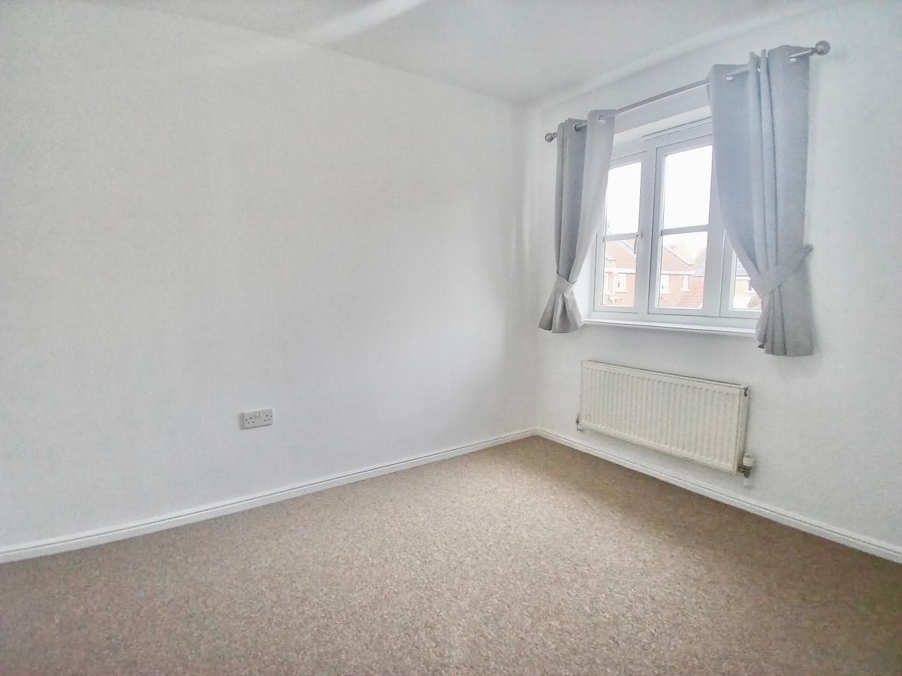 3 bed semi-detached house to rent in Oaktree Place, Str Georges, BS22  - Property Image 14