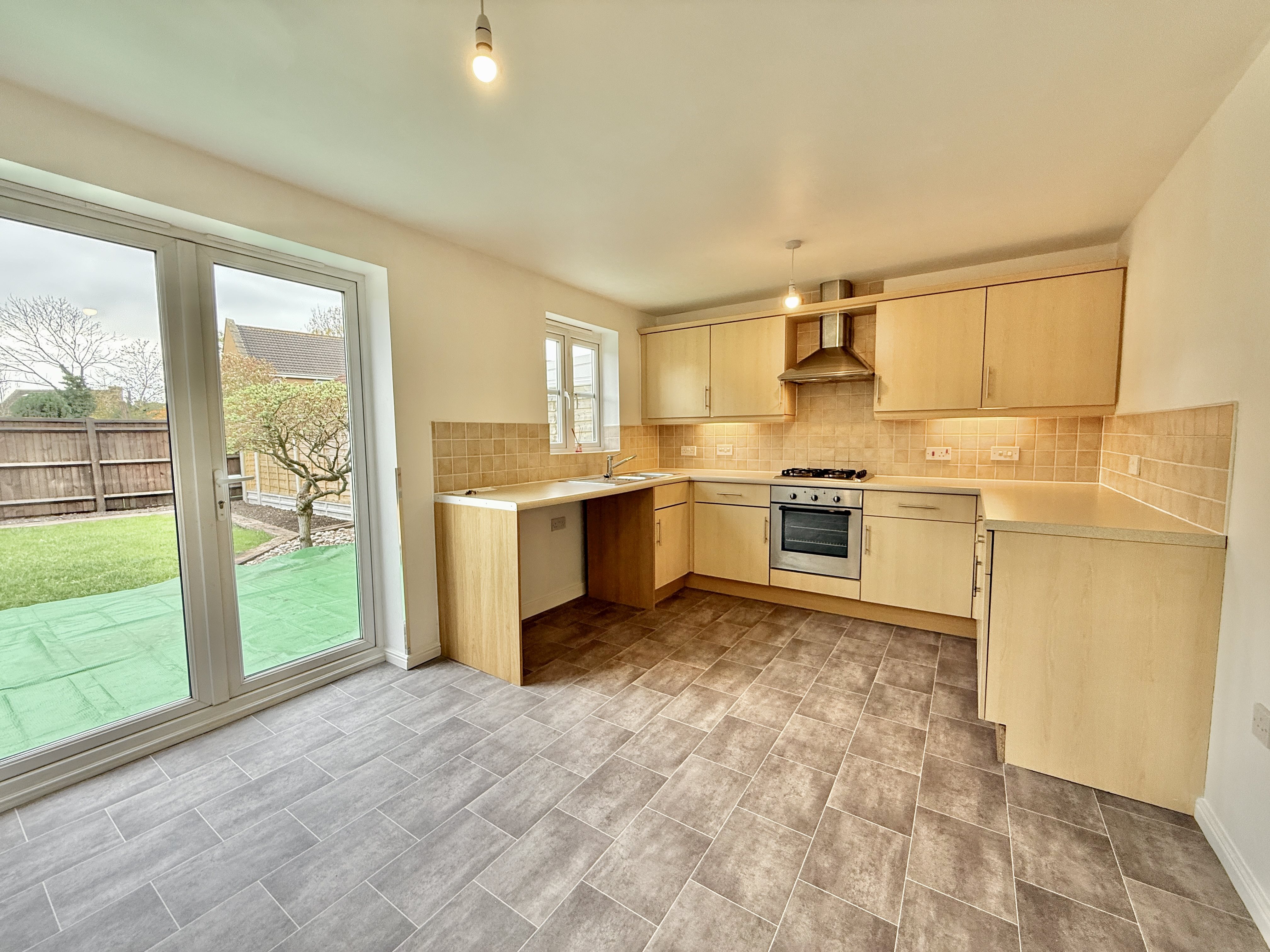 3 bed semi-detached house to rent in Oaktree Place, St Georges, BS22 4