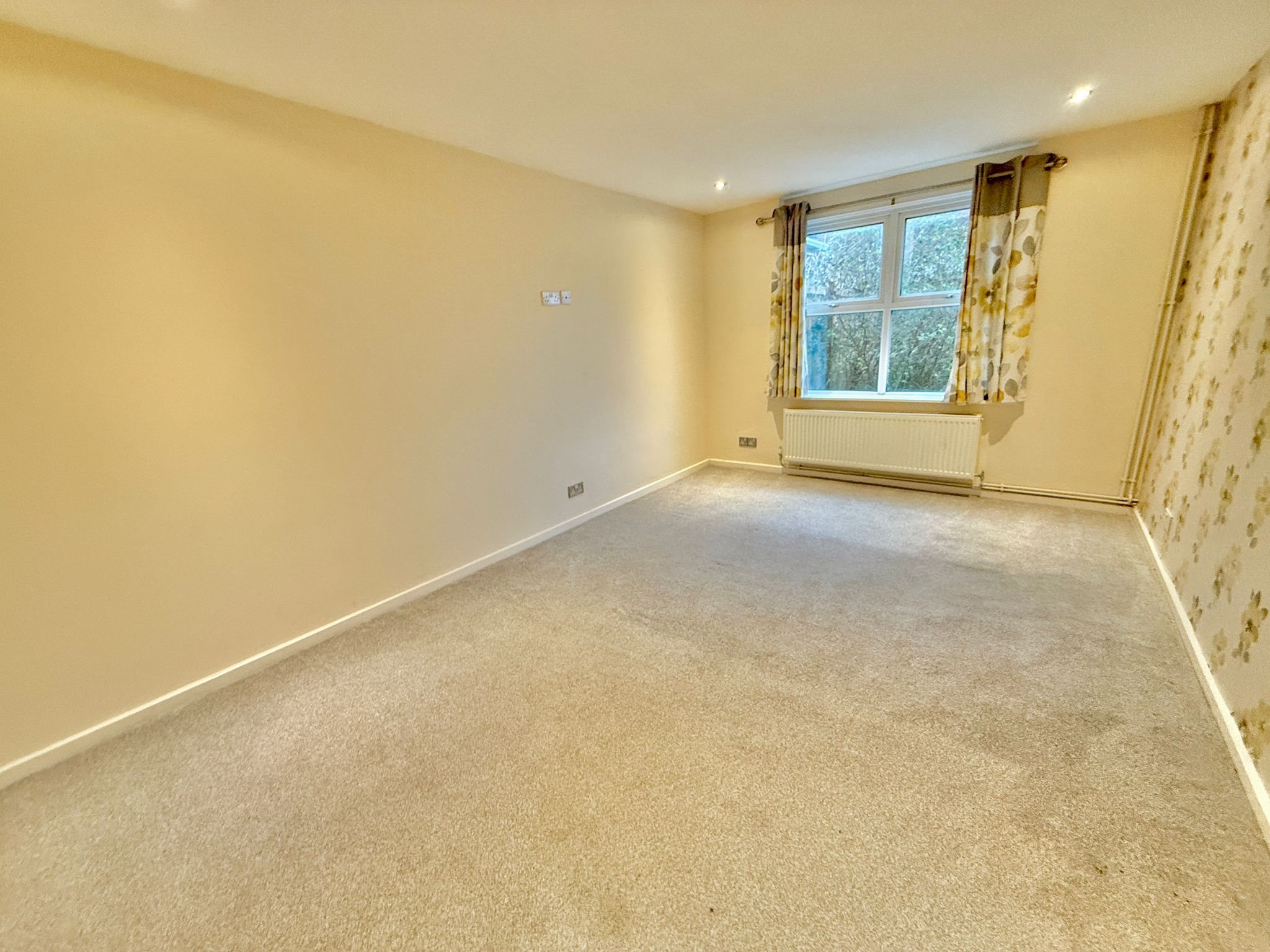 2 bed bungalow to rent in Kestrel Drive, Weston-super-Mare, BS22  - Property Image 7