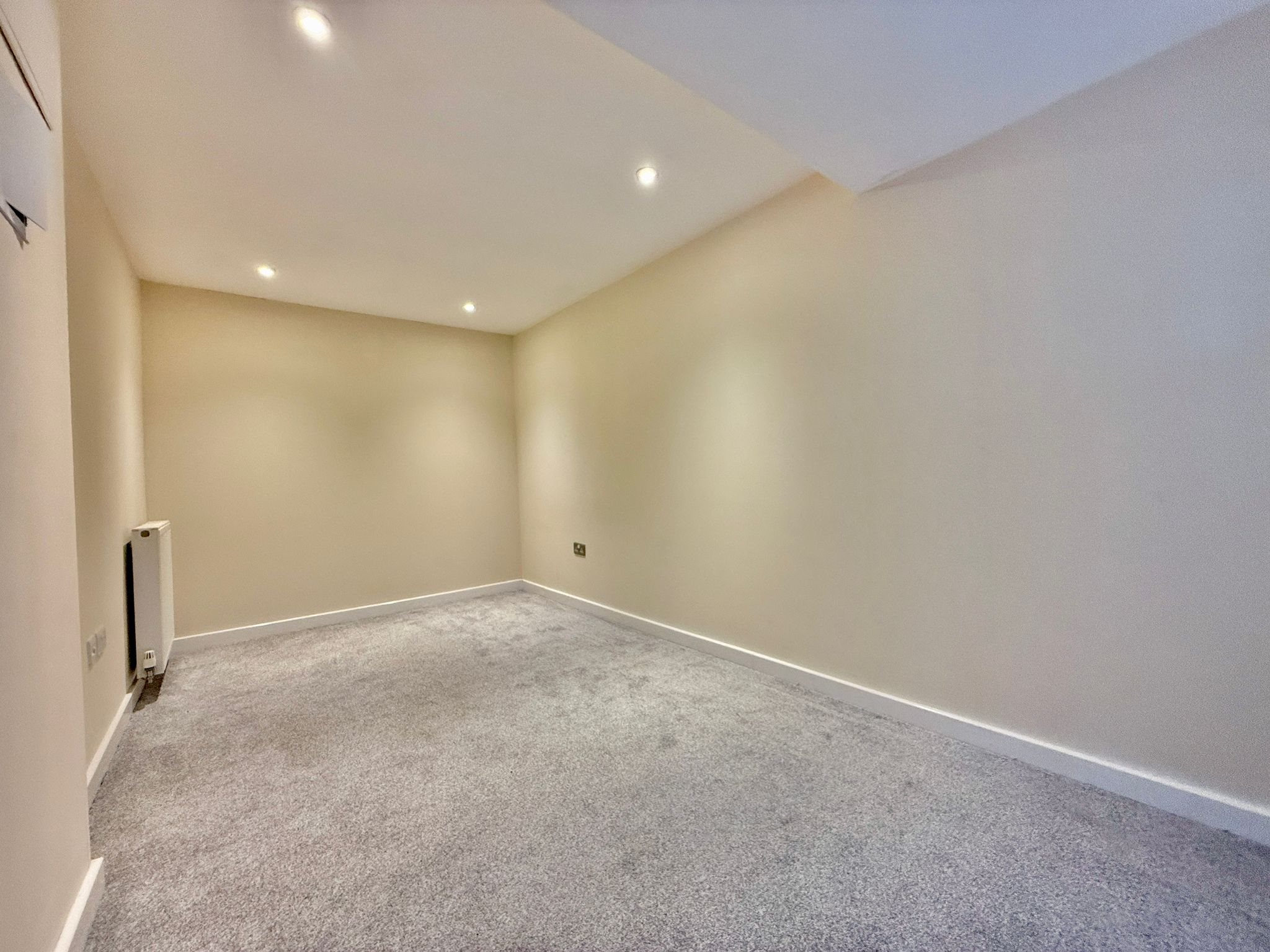 2 bed bungalow to rent in Kestrel Drive, Weston-super-Mare, BS22  - Property Image 10