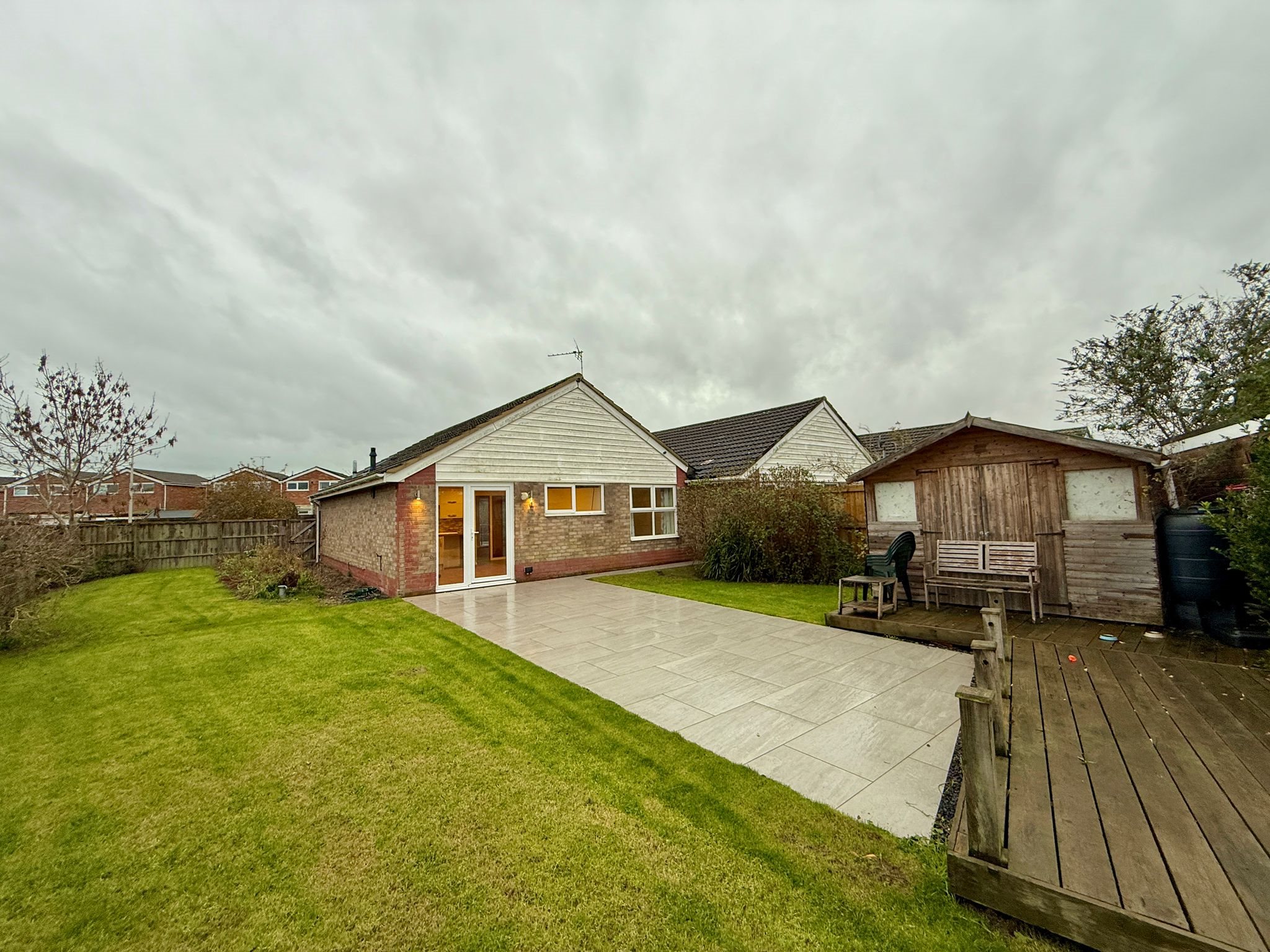 2 bed bungalow to rent in Kestrel Drive, Weston-super-Mare, BS22 13