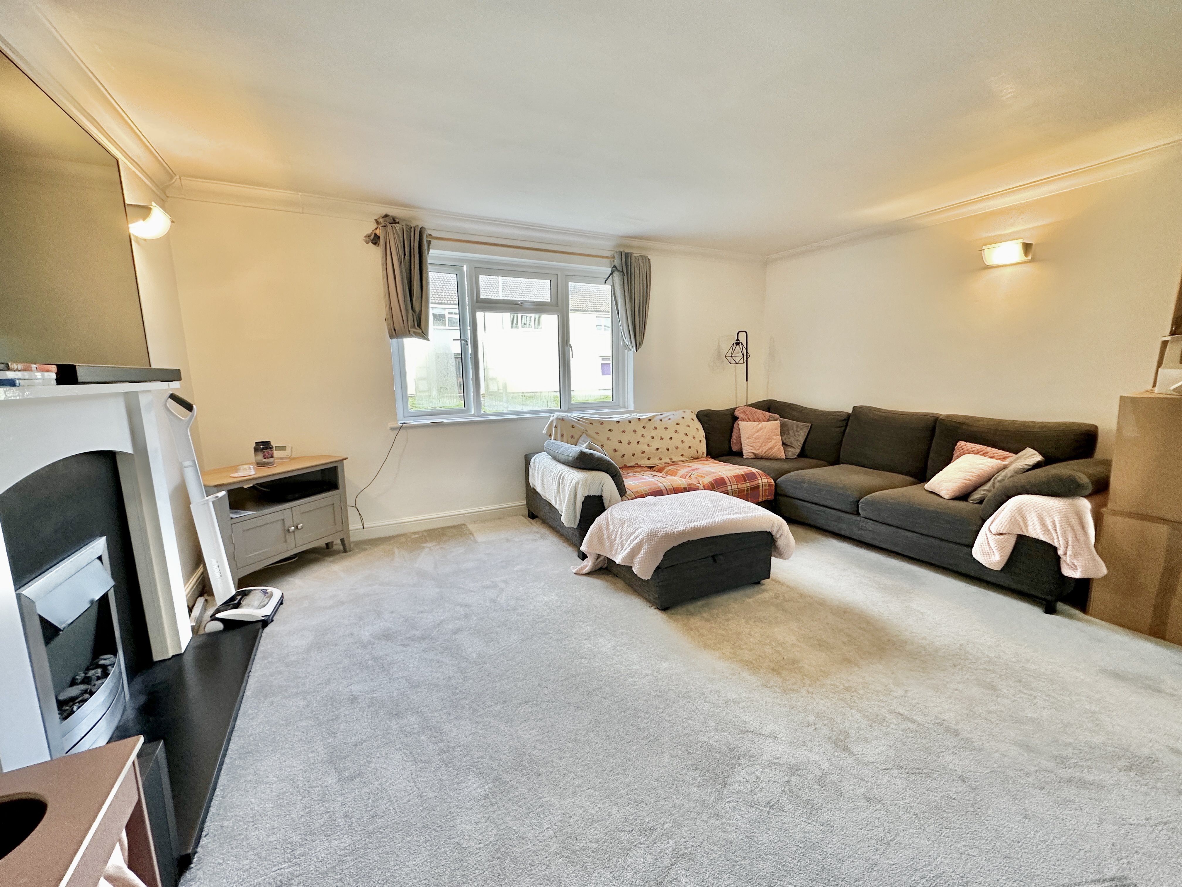 2 bed flat to rent in Mendip Road, Portishead  - Property Image 2