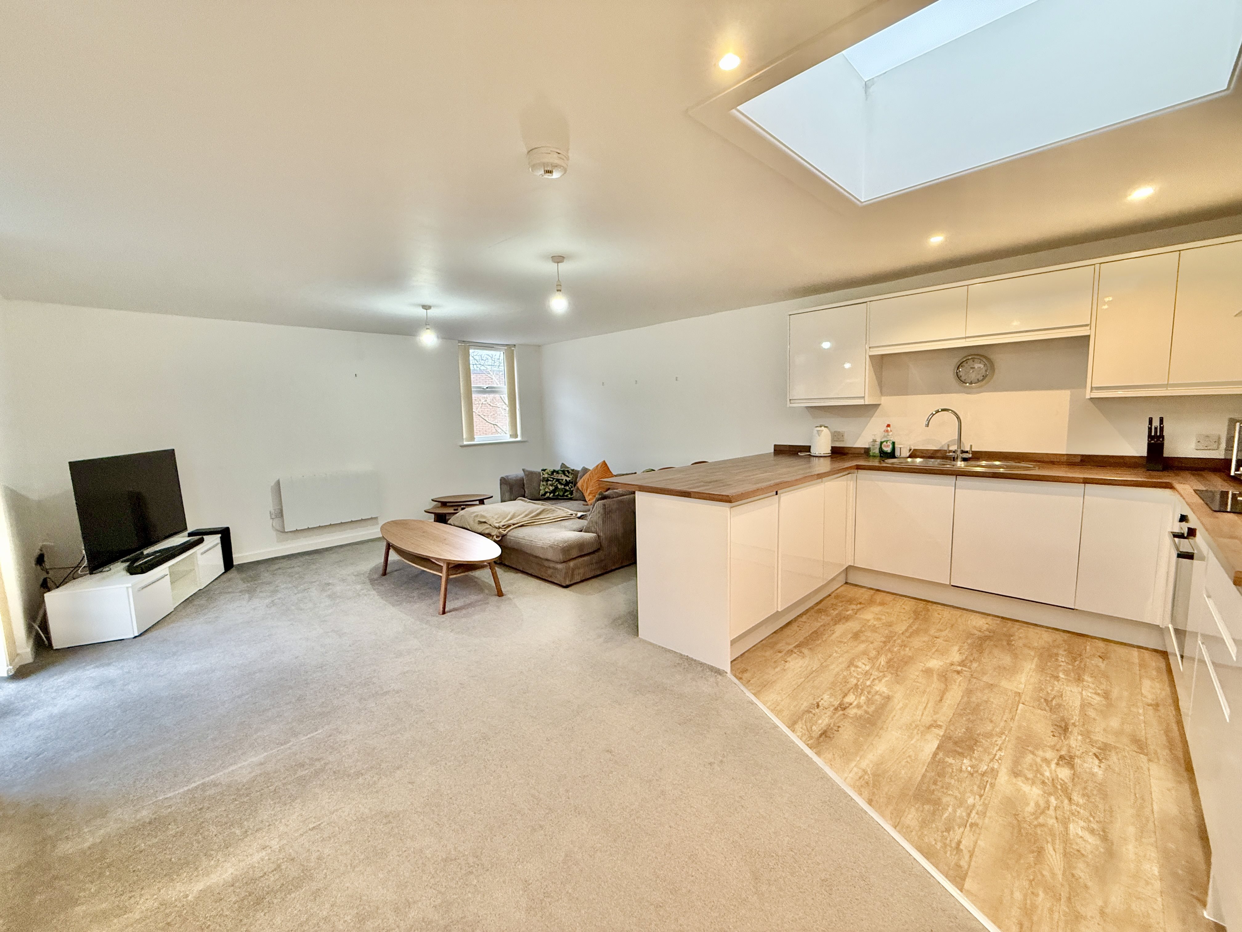 2 bed apartment to rent in Somerset Square, Nailsea  - Property Image 2