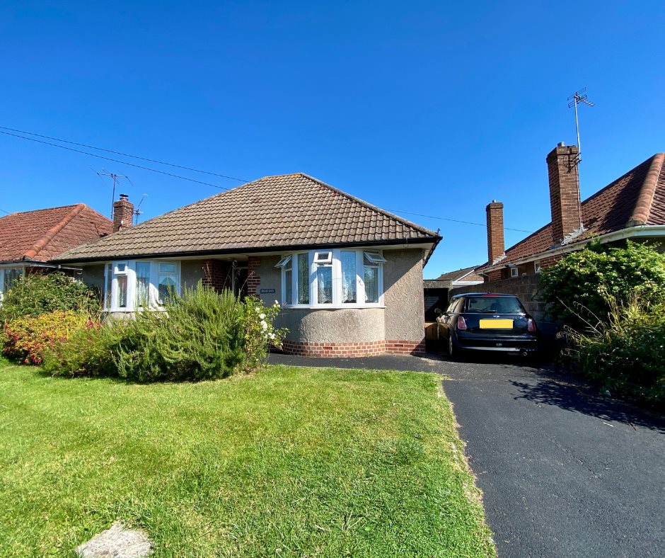 2 bed bungalow to rent in Station Road, Worle - Property Image 1