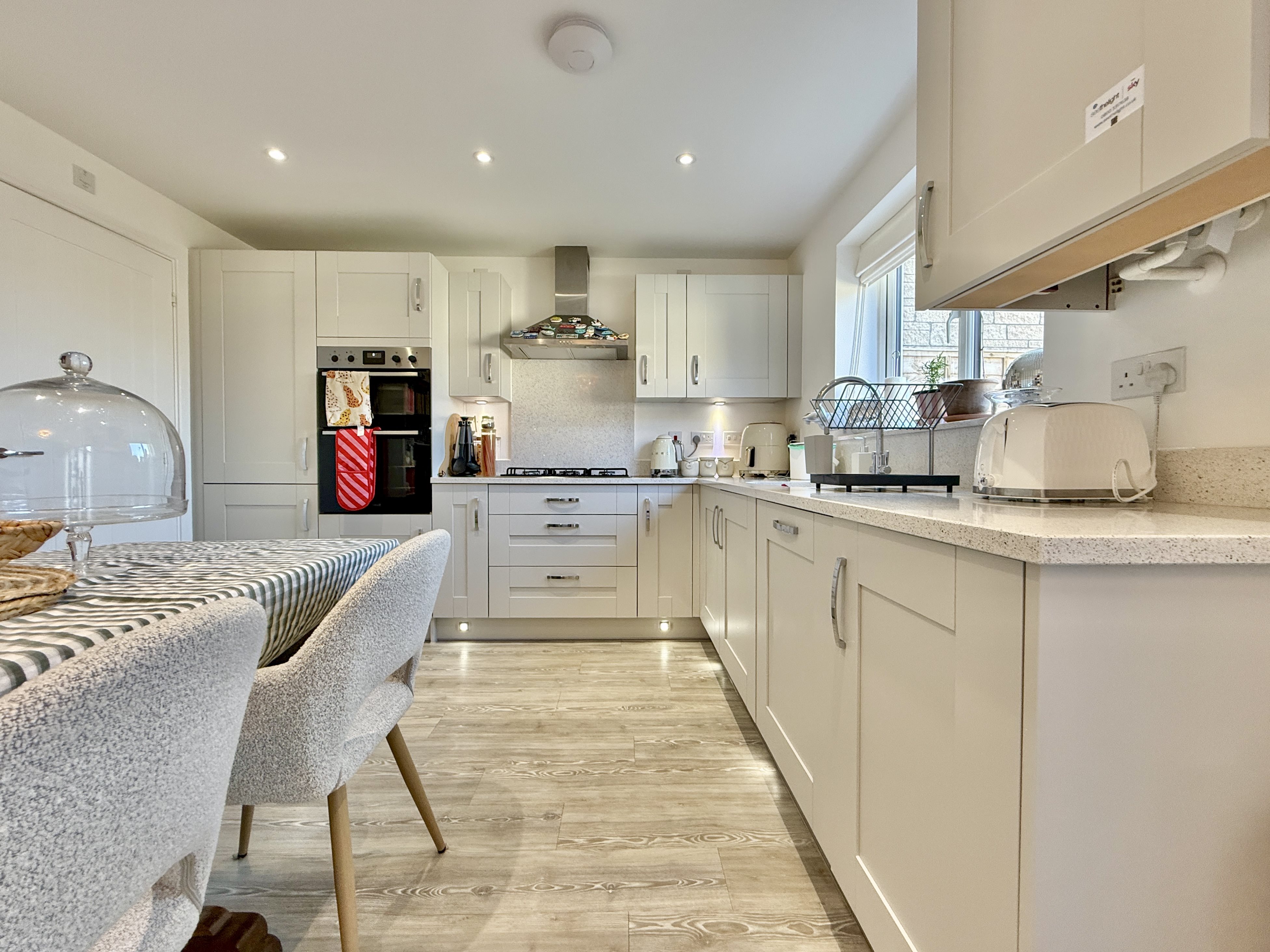 4 bed house to rent in Dyer Street, Banwell  - Property Image 8