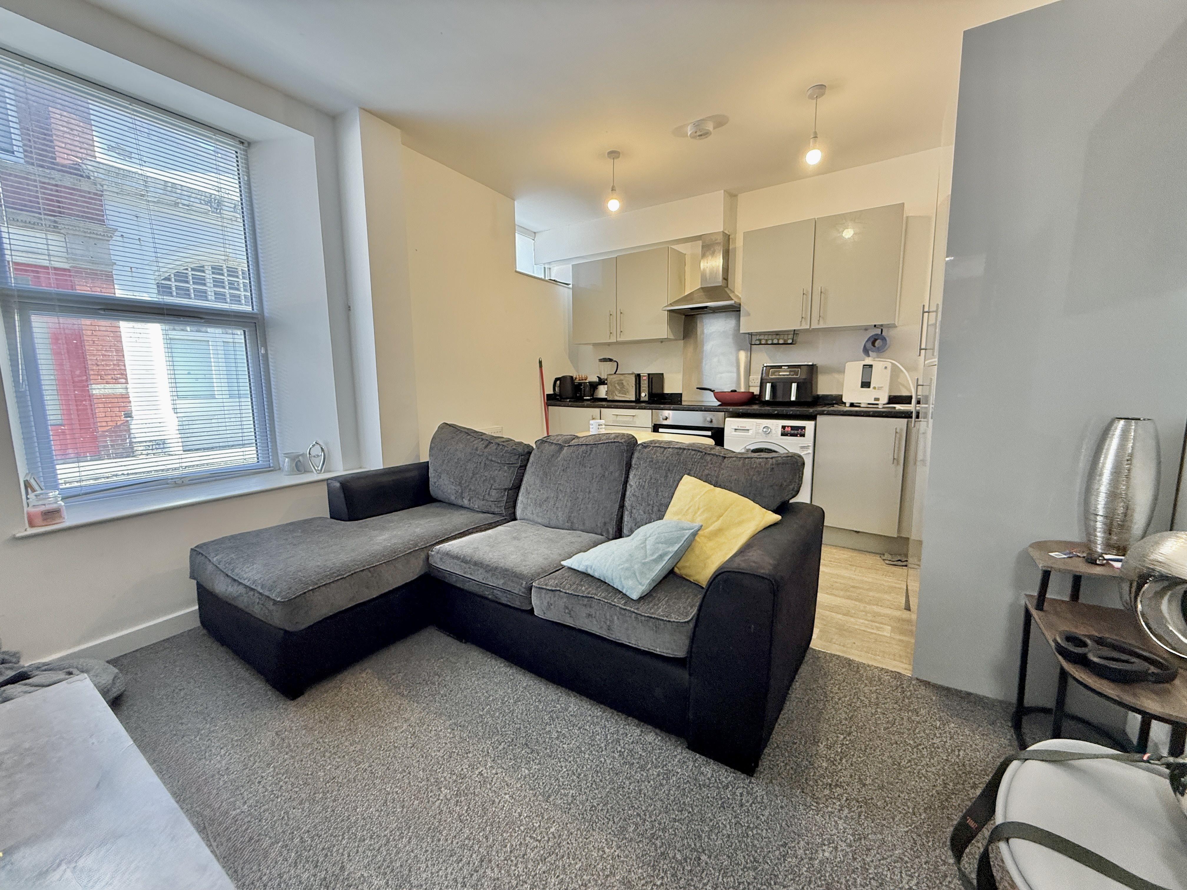 1 bed ground floor maisonette to rent in Wadham Street, Weston-Super-Mare, BS23  - Property Image 2