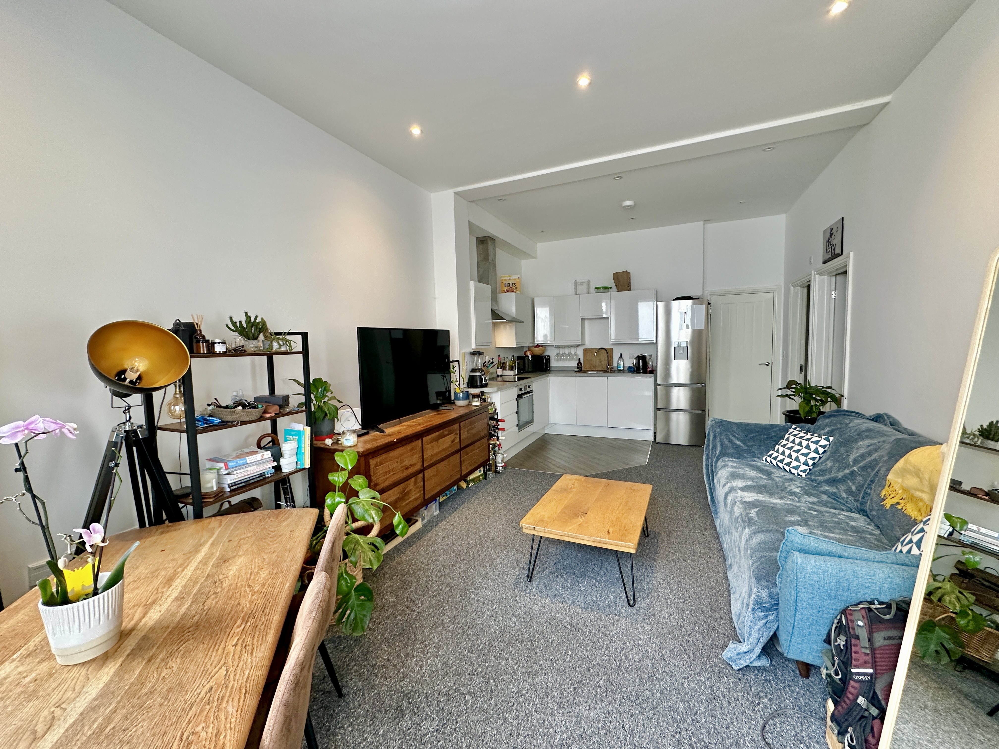 2 bed flat to rent in Upper Church Road, Weston-Super-Mare  - Property Image 4