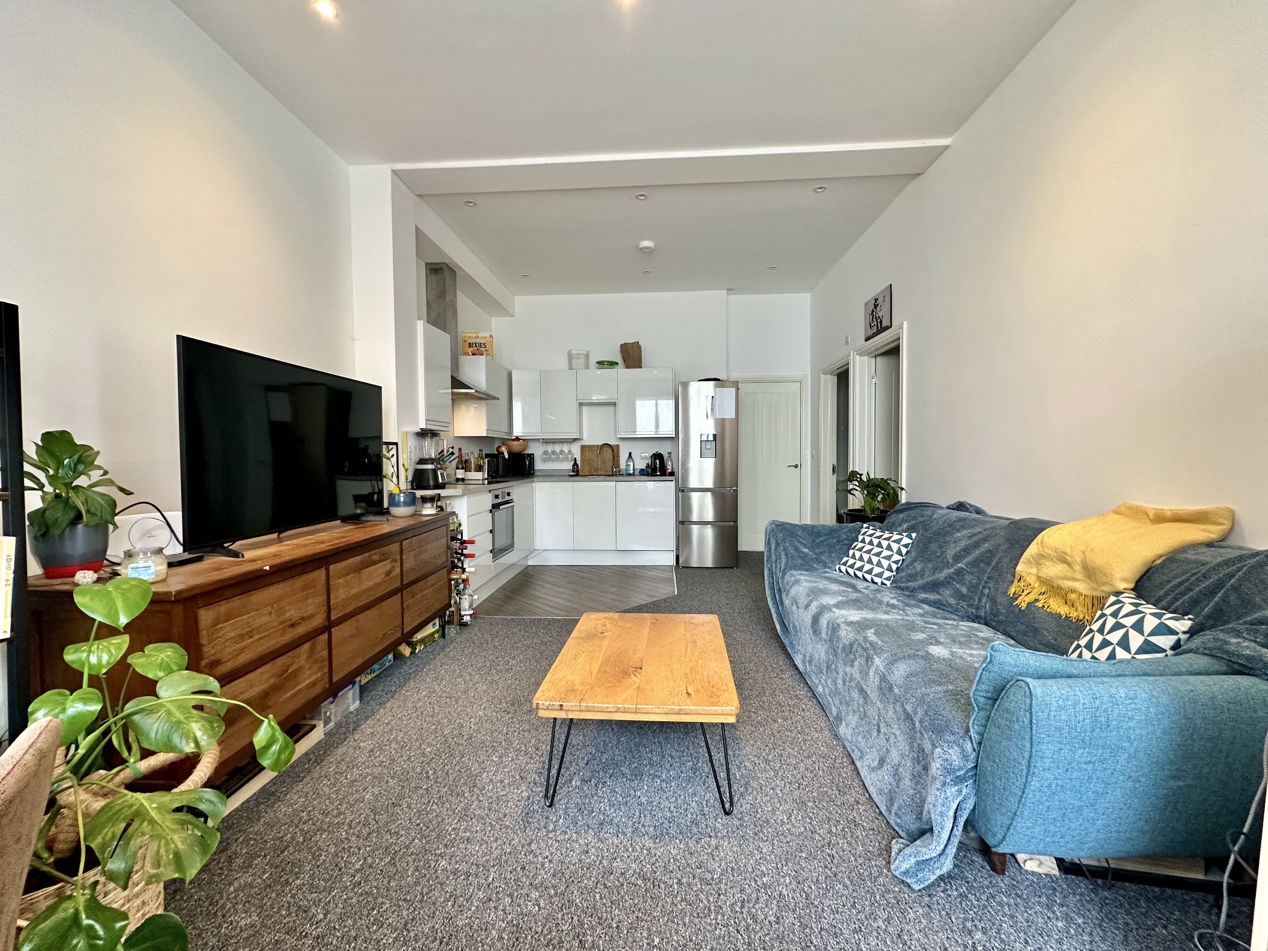 2 bed flat to rent in Upper Church Road, Weston-Super-Mare  - Property Image 5