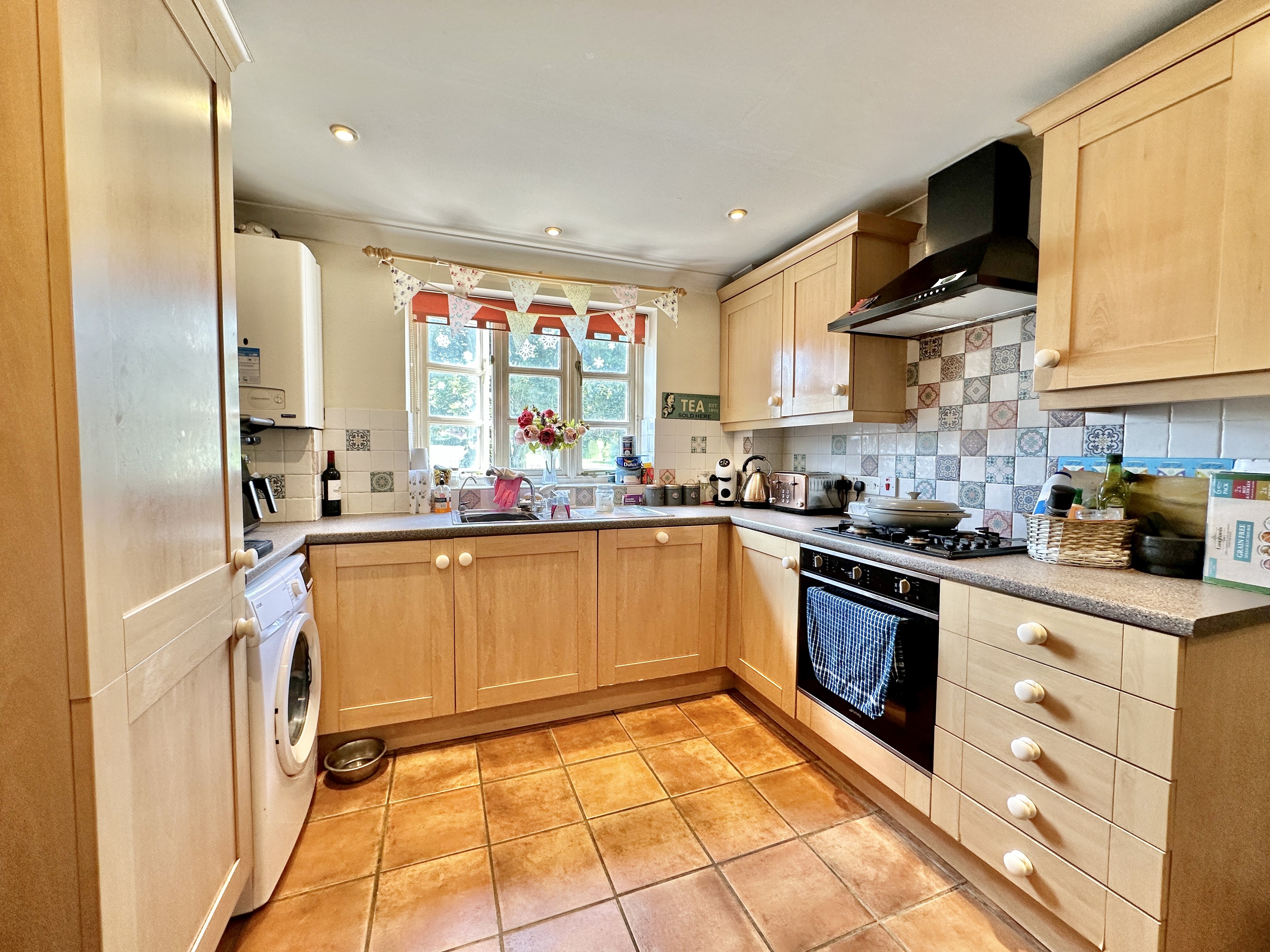 4 bed house to rent in Emmerson Terrace, Westfield Road  - Property Image 2