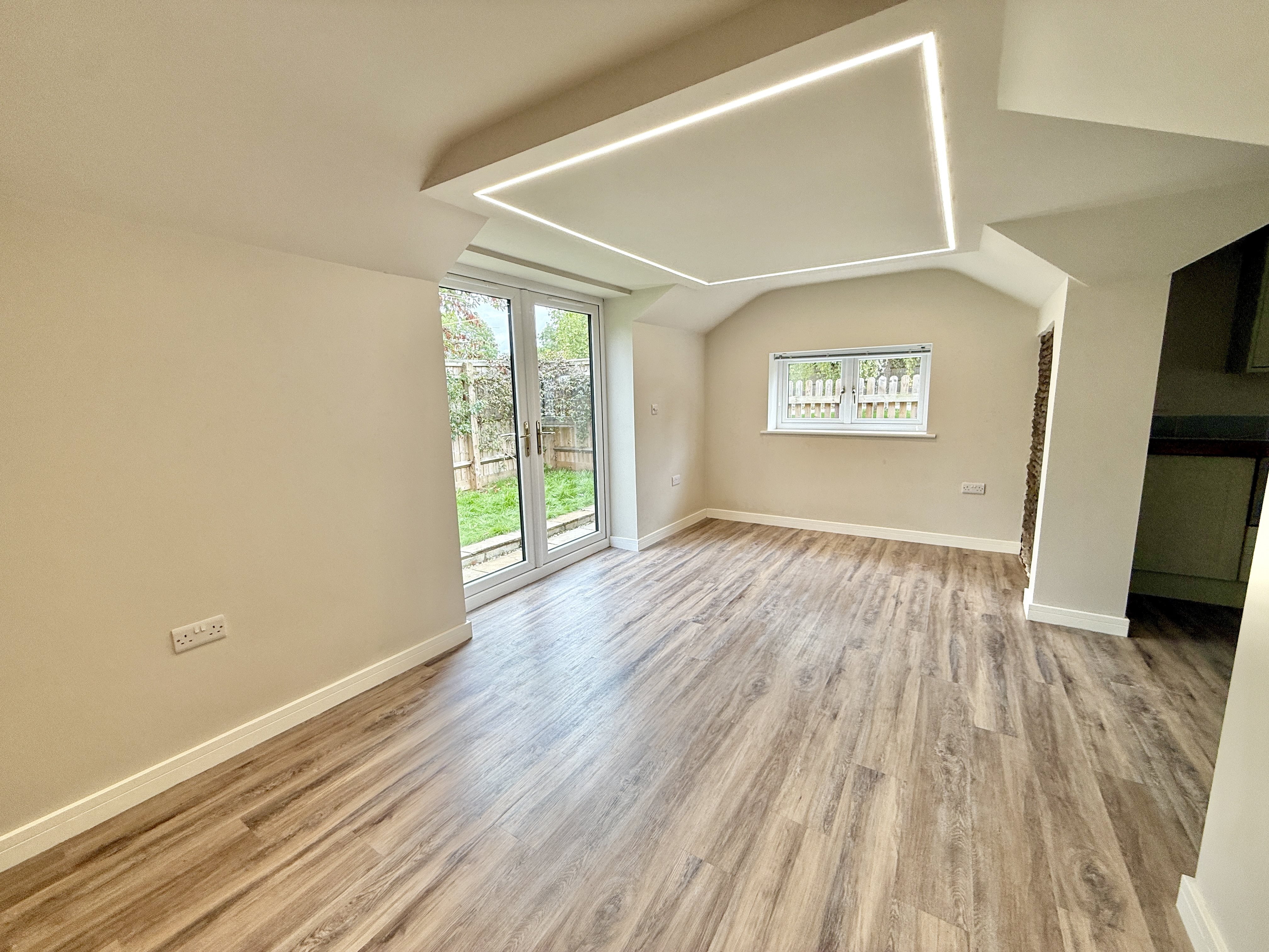 2 bed detached bungalow to rent in Manor Park Cottages, Nailsea Wall Lane, BS48  - Property Image 3