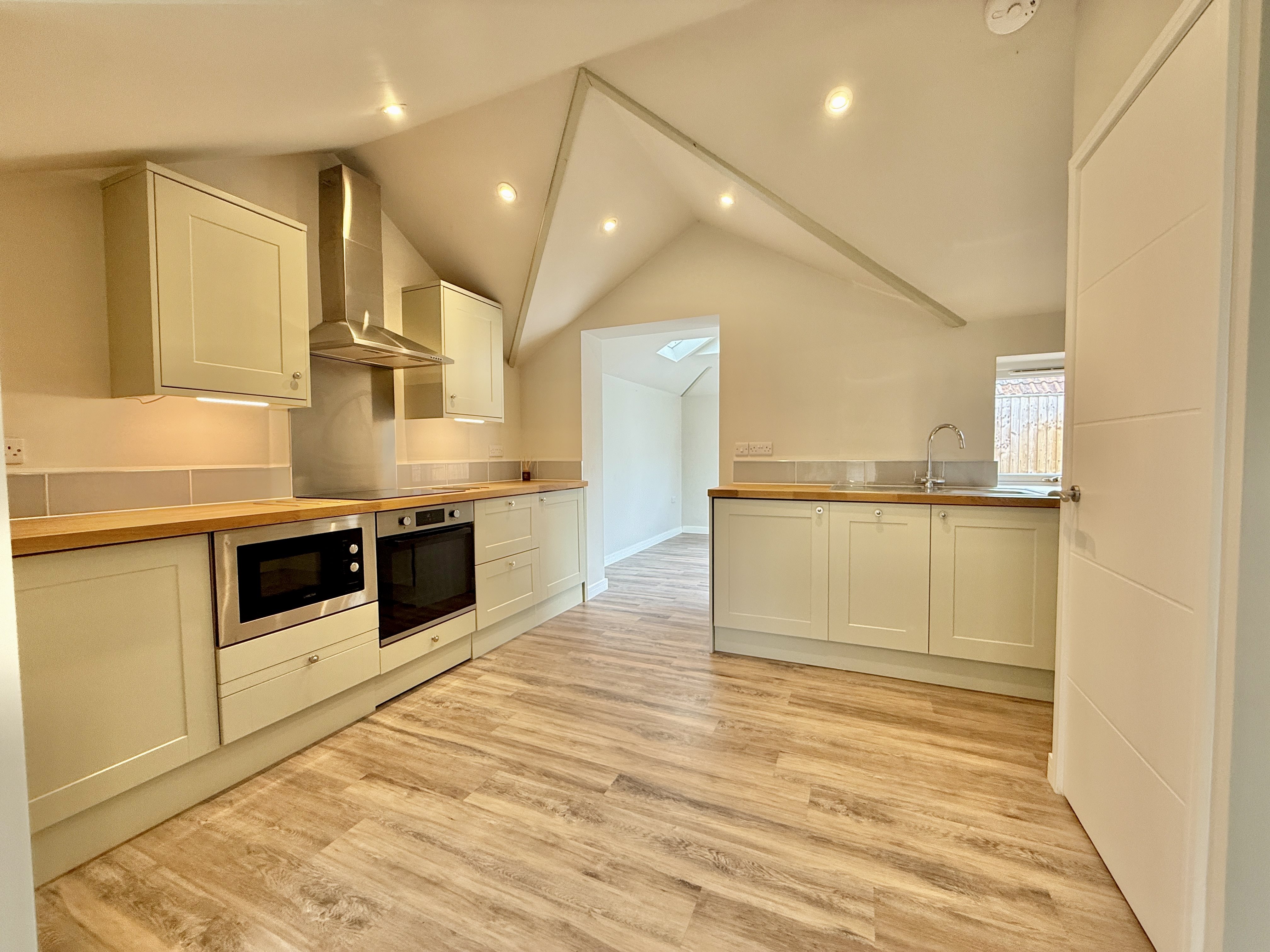 2 bed detached bungalow to rent in Manor Park Cottages, Nailsea Wall Lane, BS48  - Property Image 5