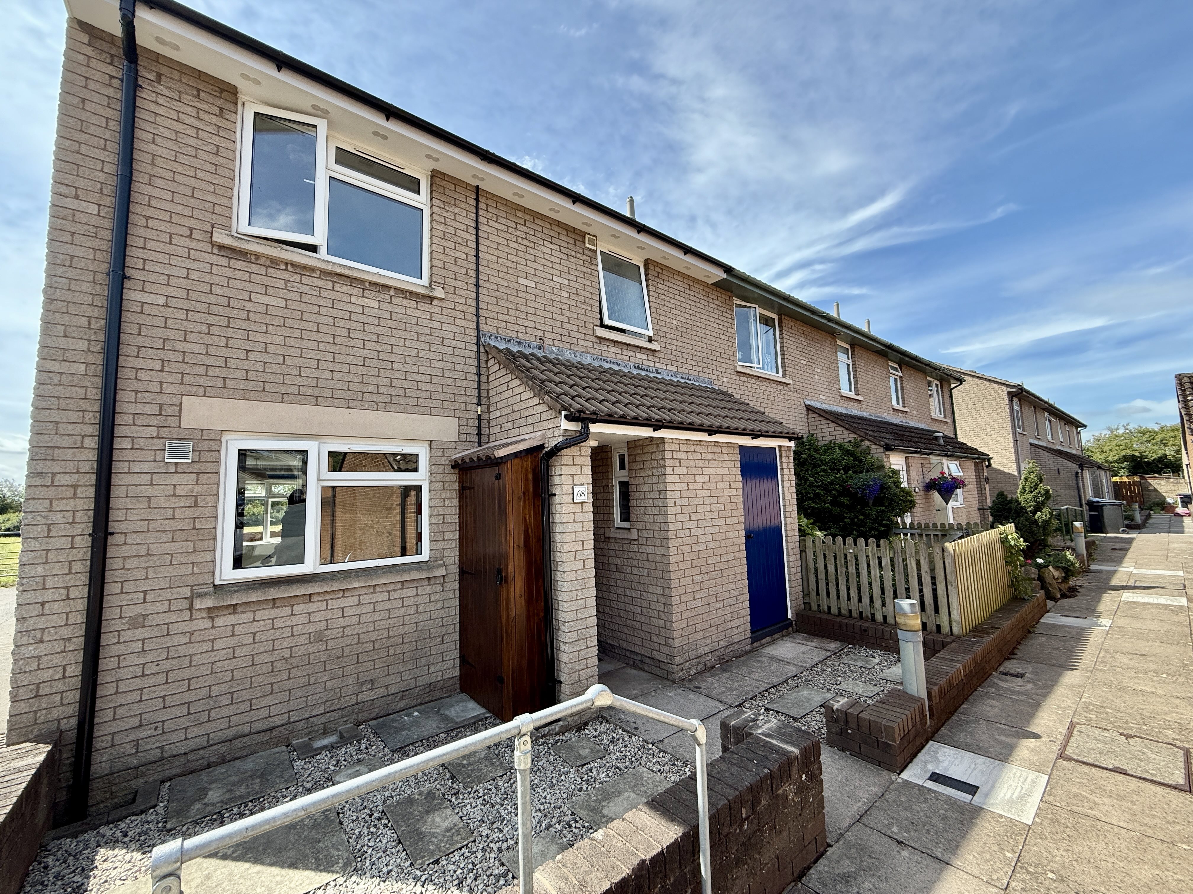 3 bed end of terrace house to rent in Knightstone Close, Axbridge, BS26