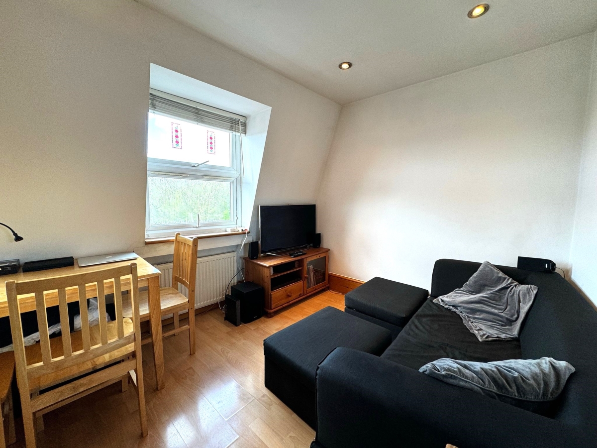 1 bed flat to rent in Hornsey Road, Archway  - Property Image 4