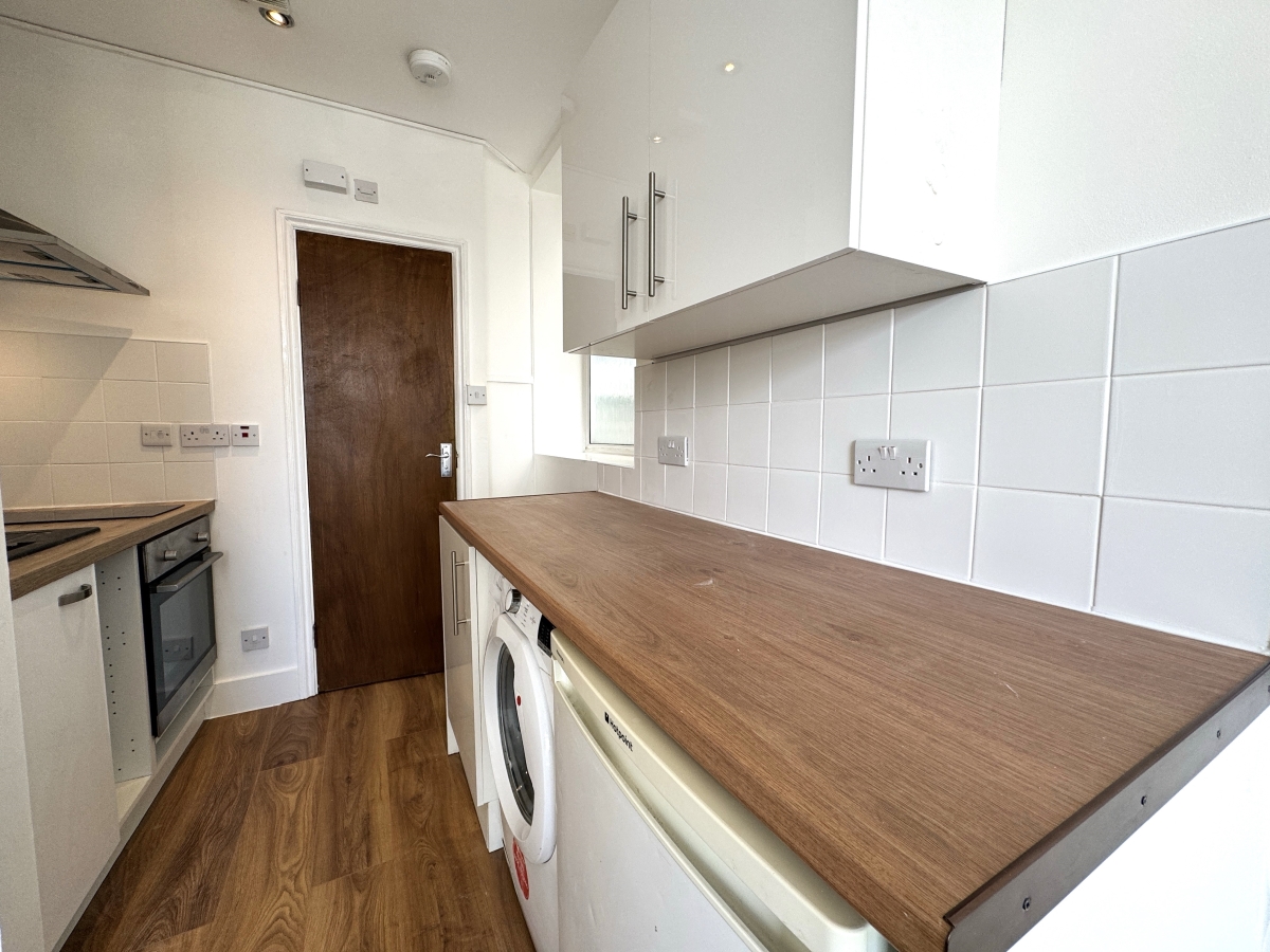 Studio flat to rent in Tottenham Lane, Crouch End  - Property Image 6