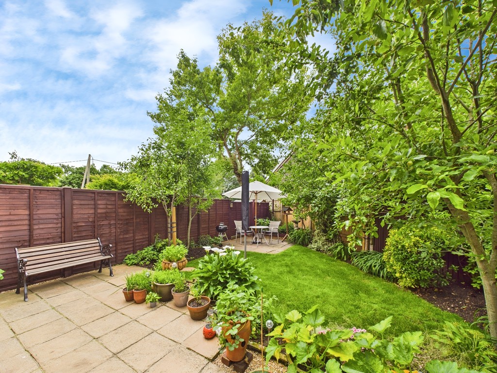 3 bed end of terrace house for sale in Oakapple Close, Cowfold  - Property Image 19