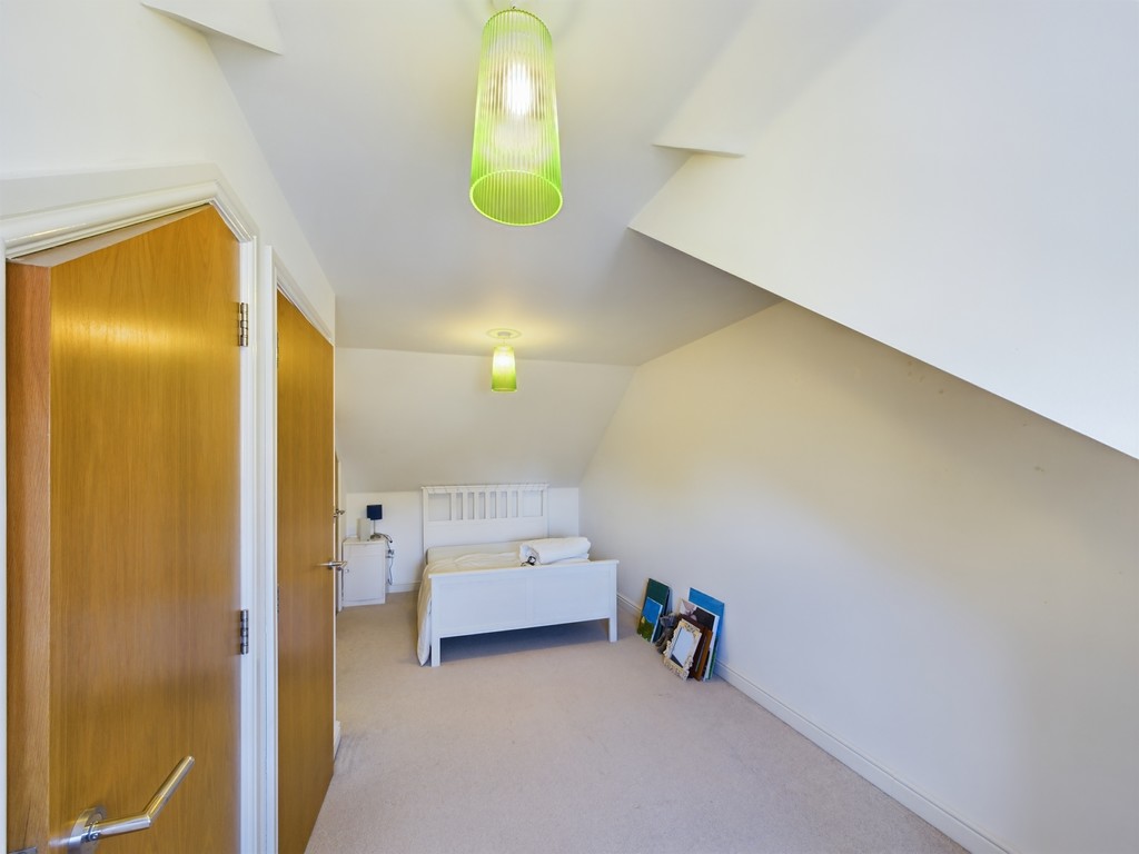 3 bed terraced house to rent in Nelson Mews, Horsham  - Property Image 11