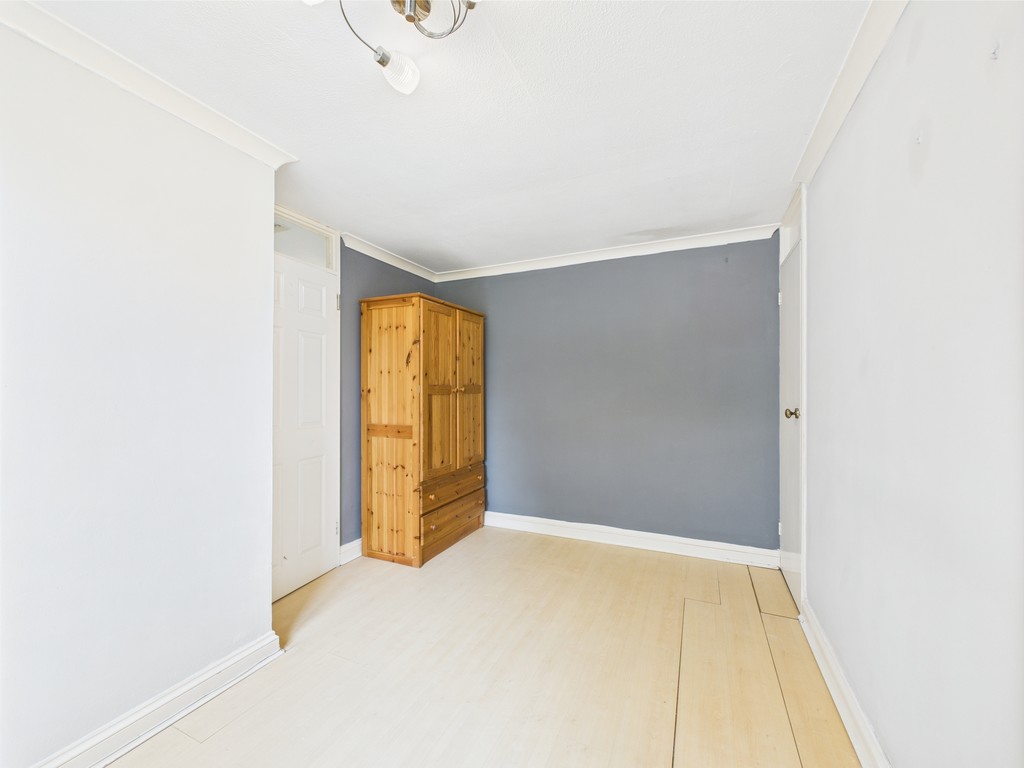 3 bed terraced house to rent in Farhalls Crescent, Horsham  - Property Image 7