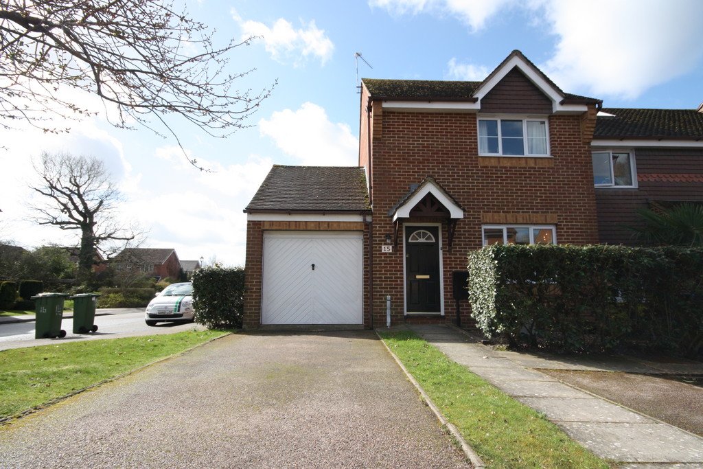 3 bed end of terrace house to rent in Ropeland Way, Horsham  - Property Image 11