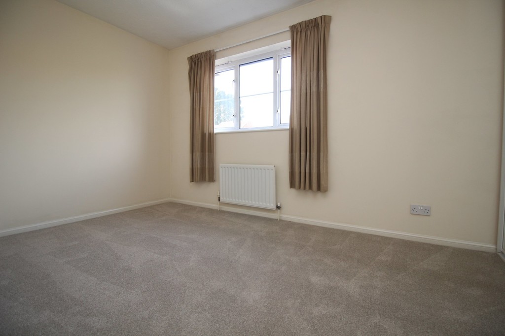 3 bed end of terrace house to rent in Ropeland Way, Horsham  - Property Image 9