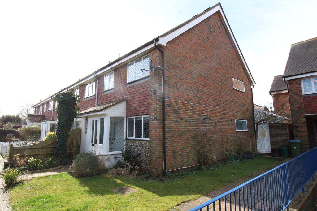 2 bed end of terrace house to rent in The Willows, Findon, Worthing  - Property Image 1