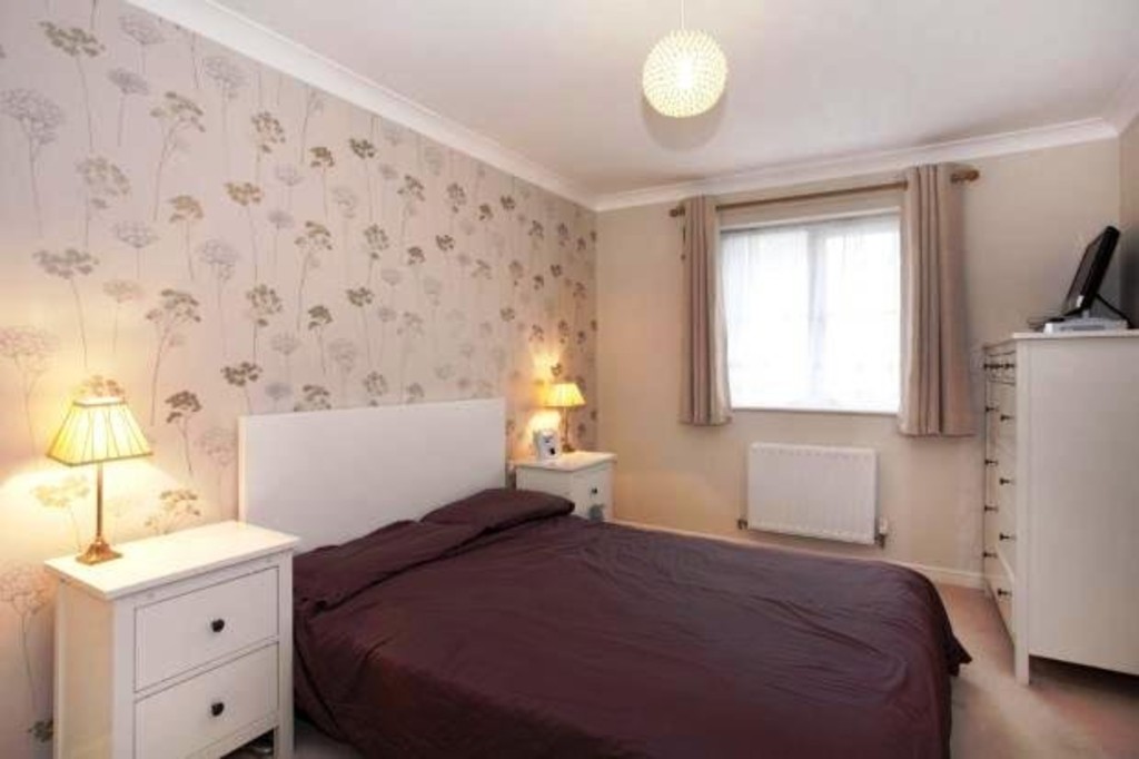 1 bed flat to rent in Granary Close  - Property Image 6