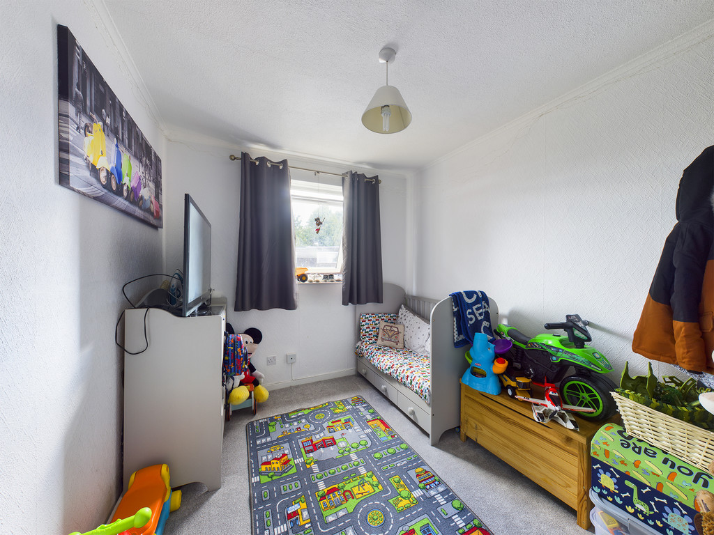 2 bed apartment to rent in April Close, Horsham  - Property Image 7