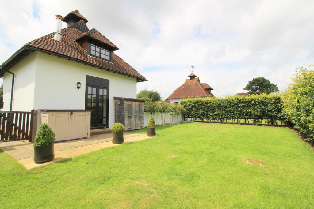 1 bed detached house to rent in The Old Sussex Stud  - Property Image 14