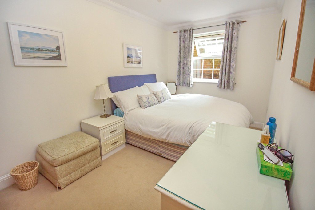2 bed apartment to rent in Mitre Court, Worthing Road, Horsham  - Property Image 6